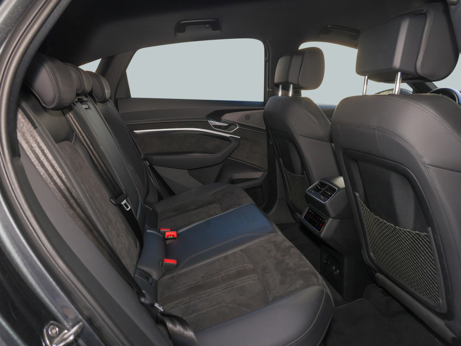 e-tron Sportback +WINTERRÄDER+S-LINE+AHK+