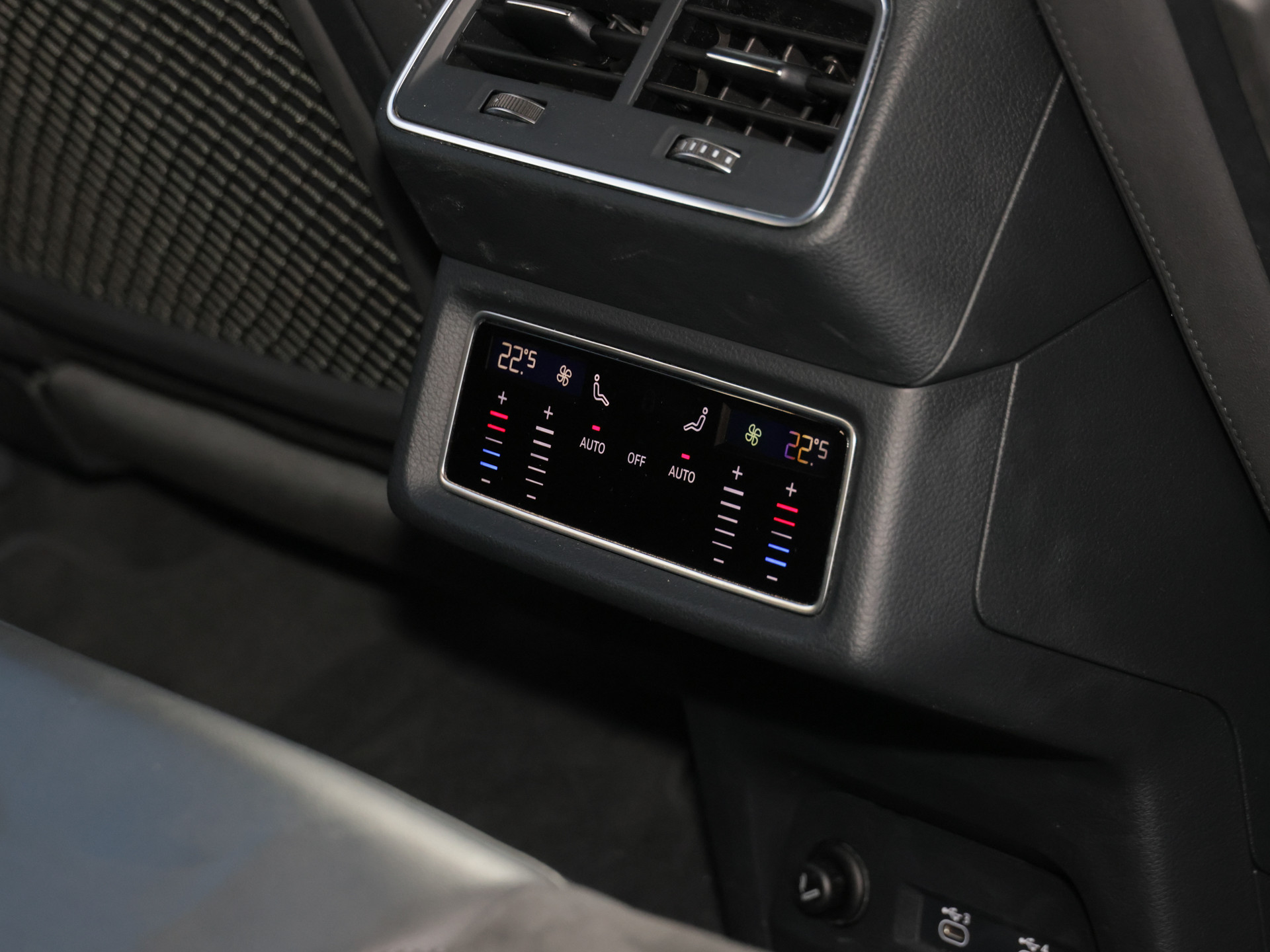 e-tron Sportback +WINTERRÄDER+S-LINE+AHK+