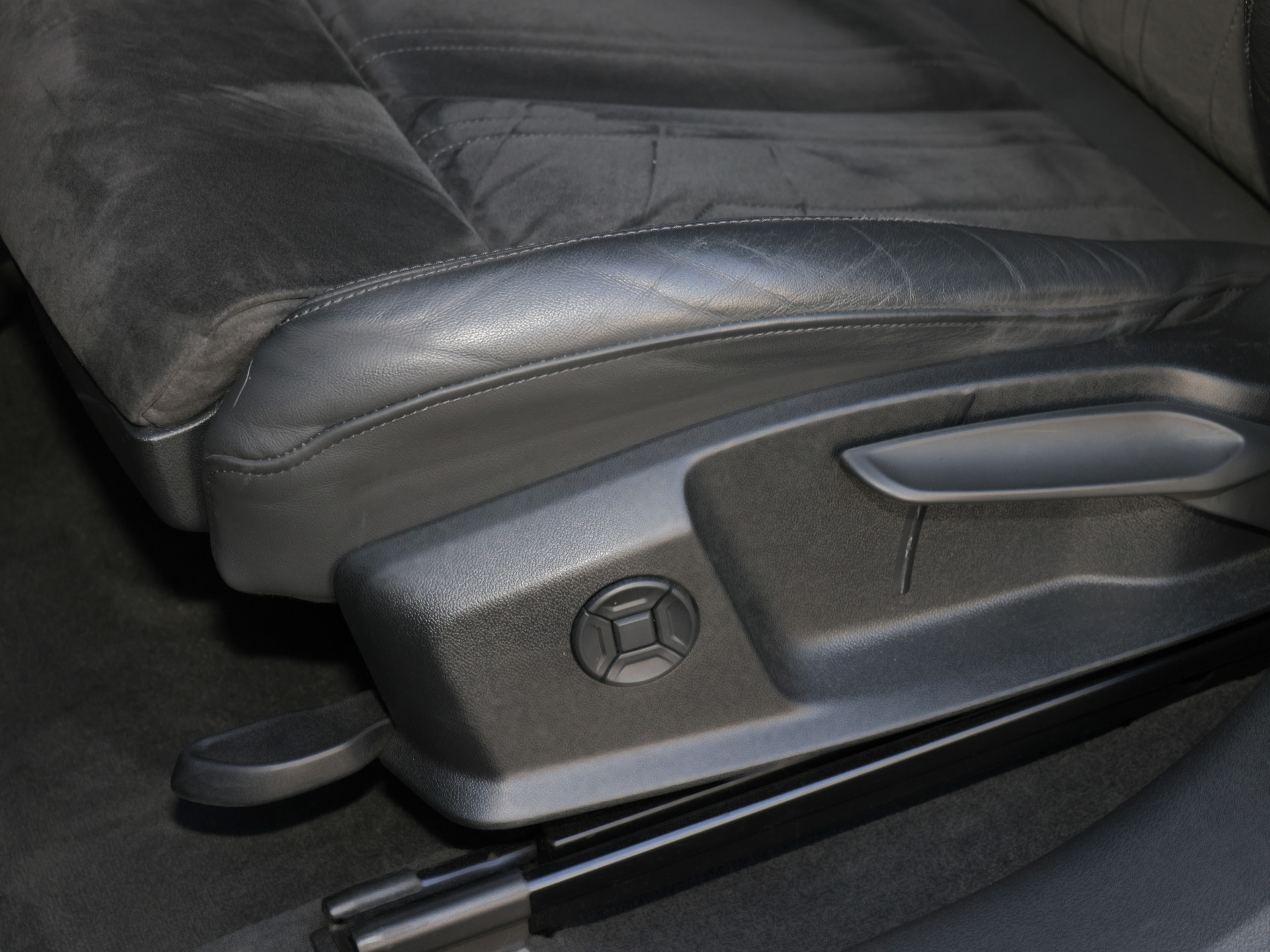 e-tron Sportback +WINTERRÄDER+S-LINE+AHK+