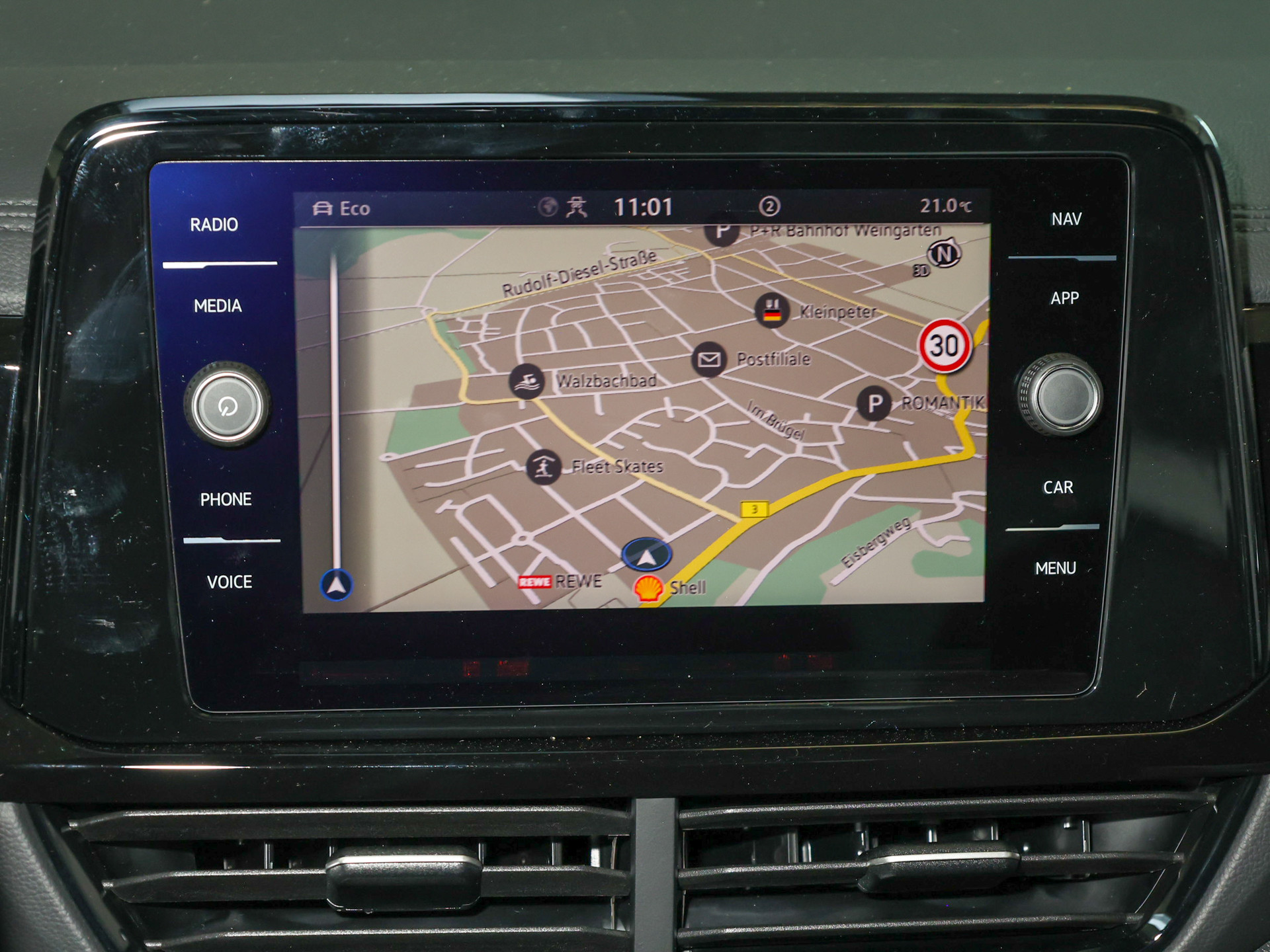 T-Roc 1.5TSI DSG R-Line +19ZOLL+AHK+