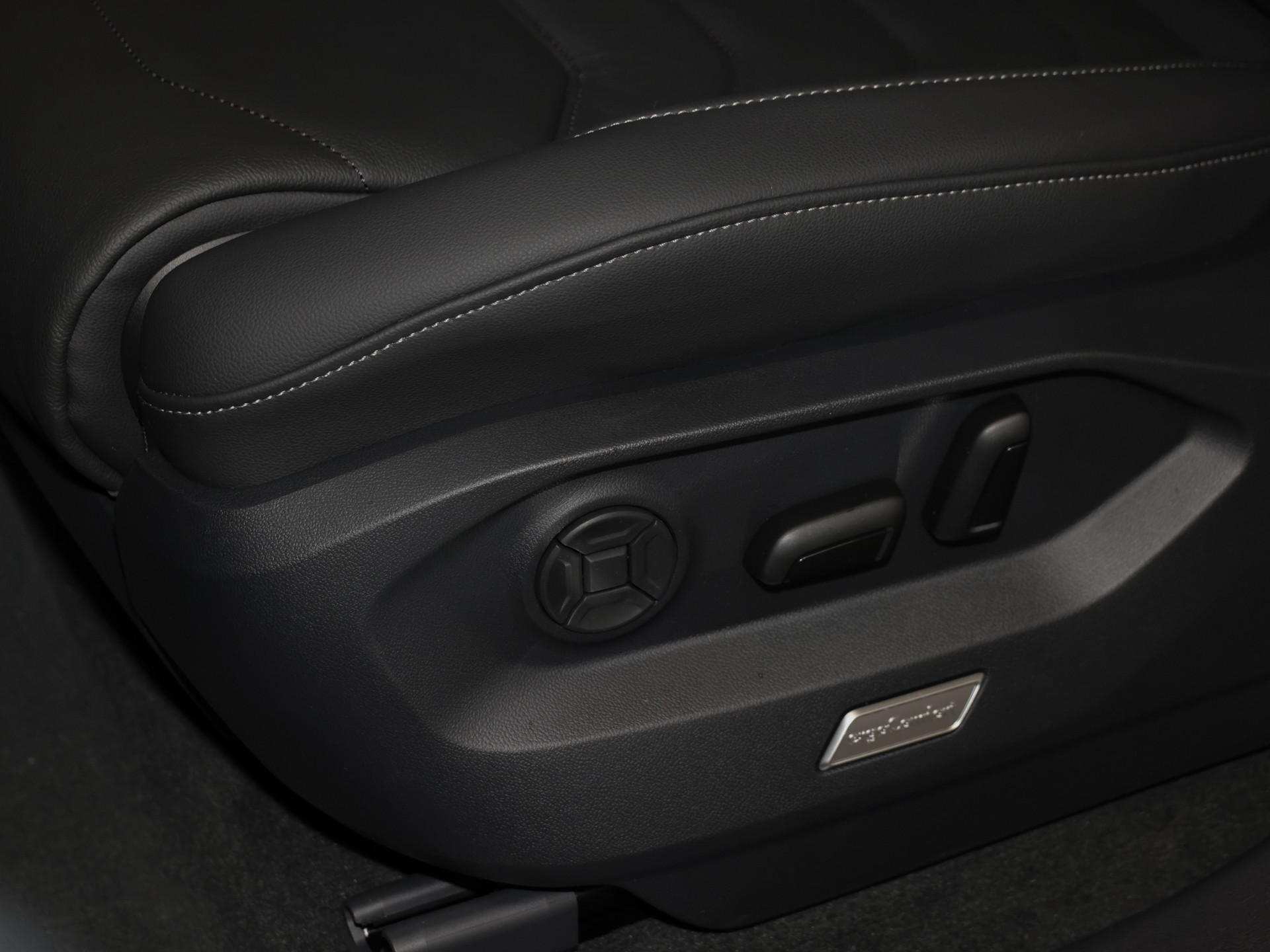 Touareg R 3.0 eHybrid +0,5 STEUER+WI-RÄDER