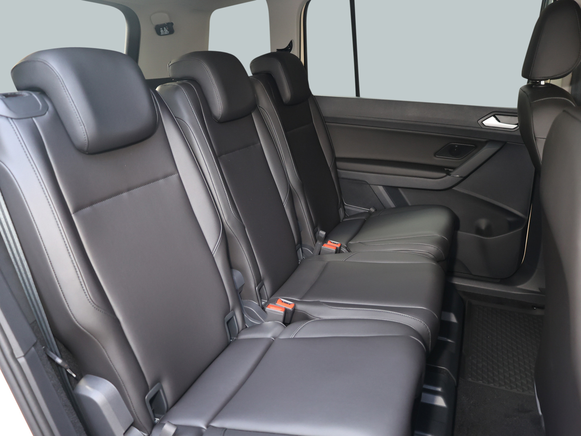 Touran 2.0TDI DSG +TAXI+4SEASON+7-SITZER+