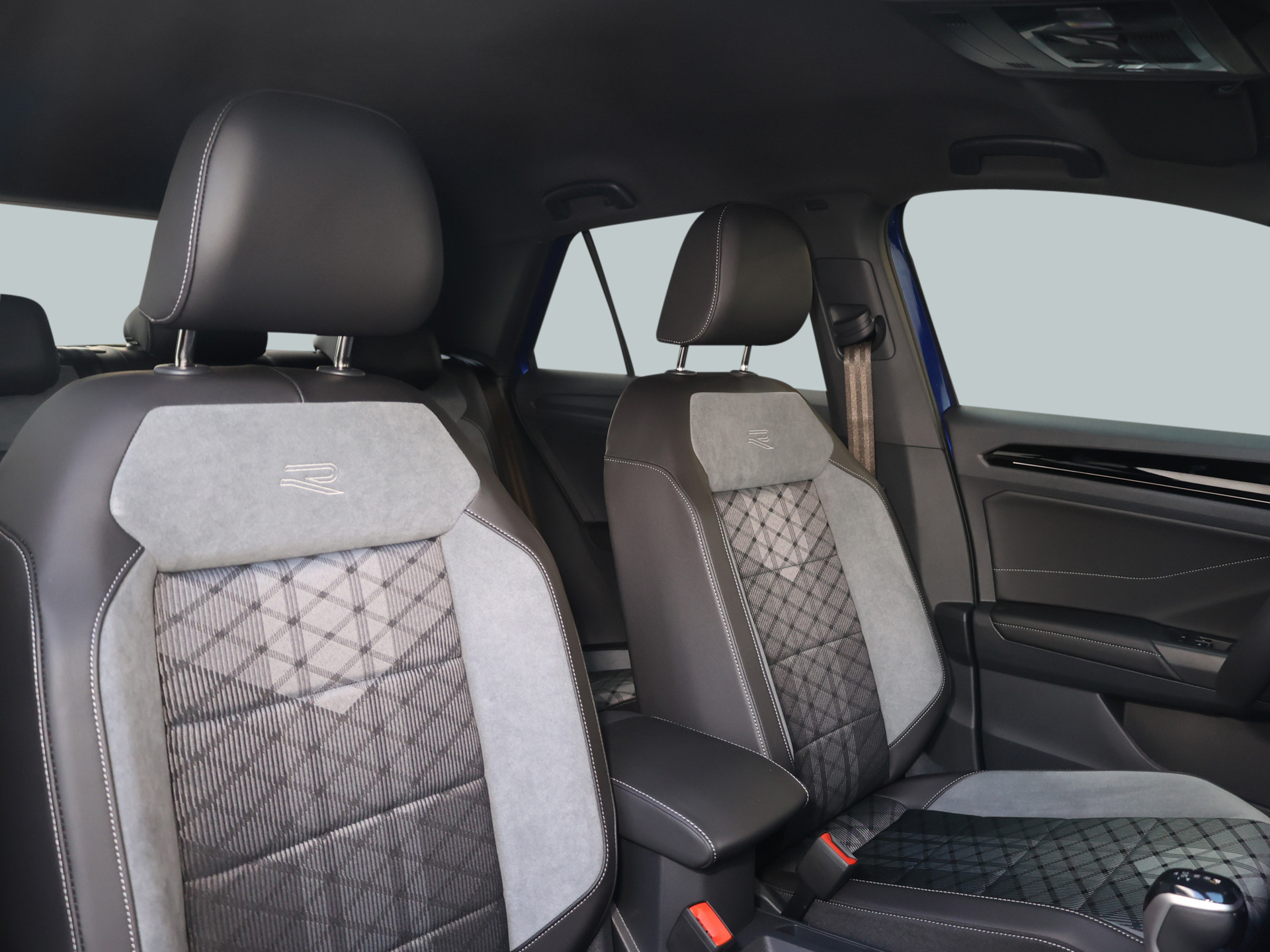 T-Roc 1.5TSI DSG R-Line +BLACK+AHK+