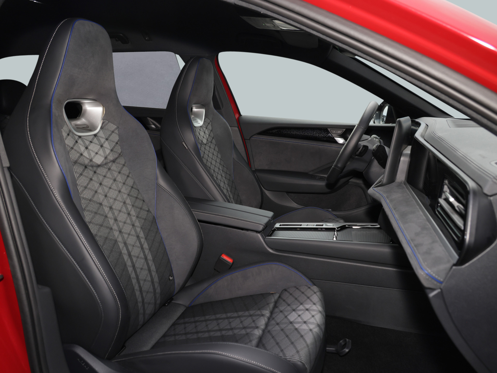 Passat Variant 1.5 eHybrid R-Line+AB 3,99+