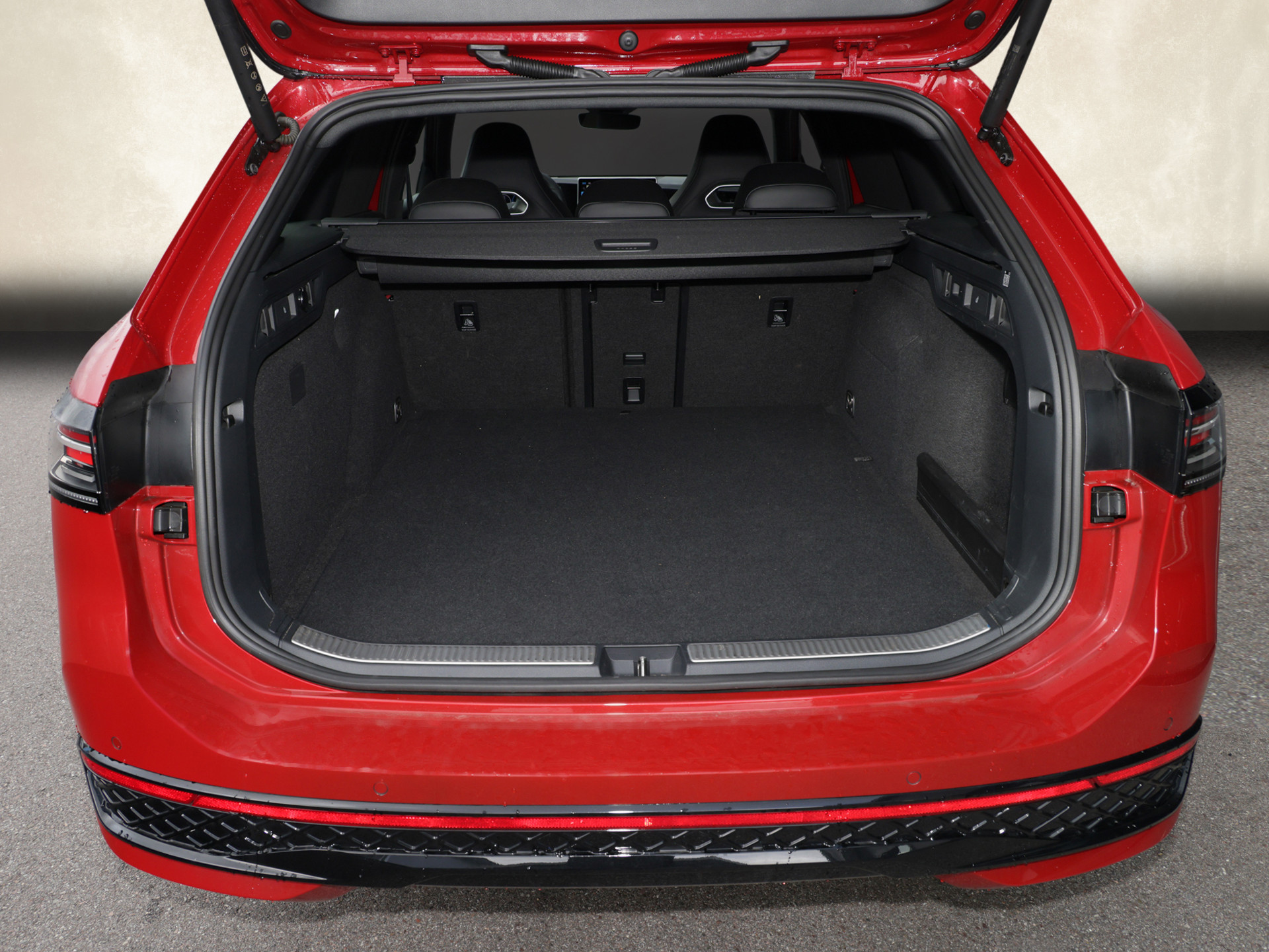 Passat Variant 1.5 eHybrid R-Line+AB 3,99+