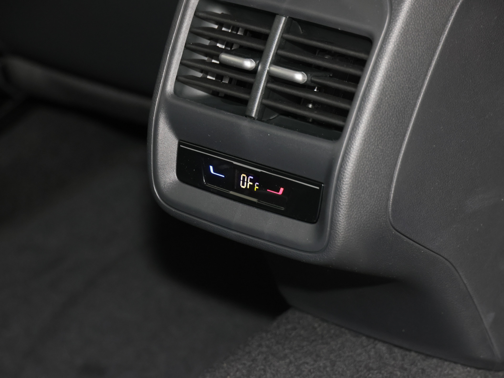 Passat Variant 2.0TDI Business +AHK+