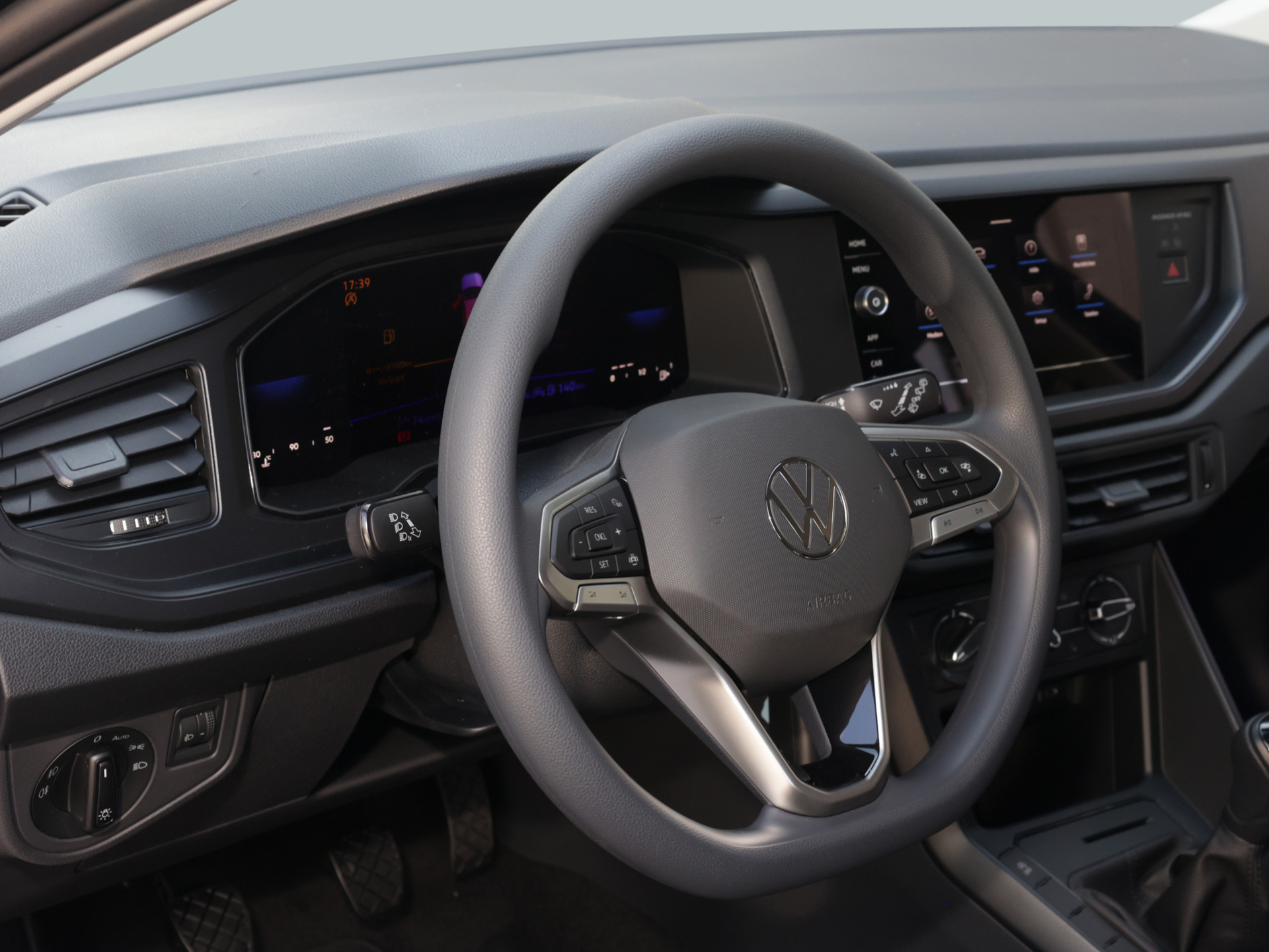 Taigo 1.0TSI 5-Gang +4SEASON+PDC+APP-CONNECT+