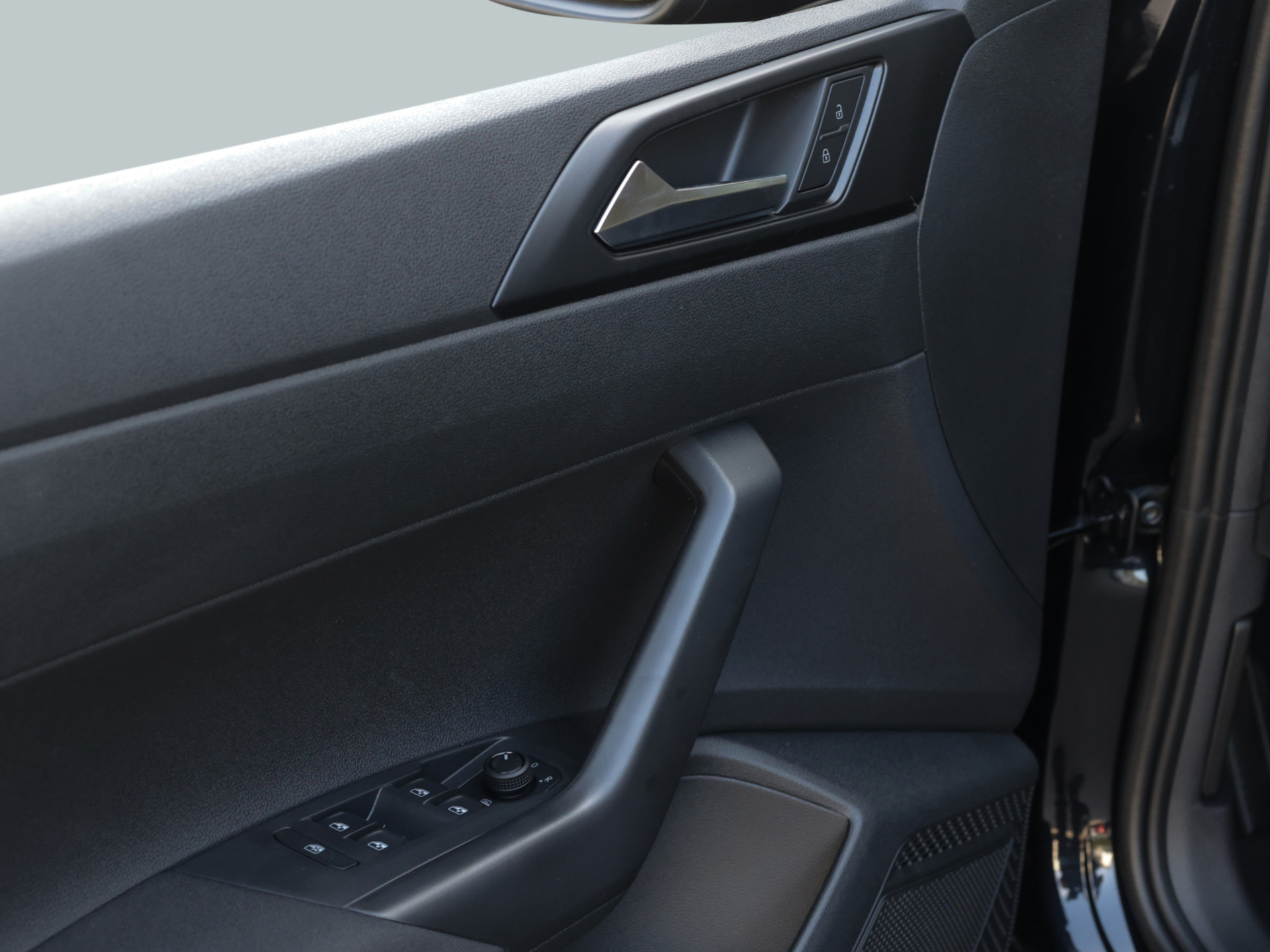 Taigo 1.0TSI 5-Gang +4SEASON+PDC+APP-CONNECT+