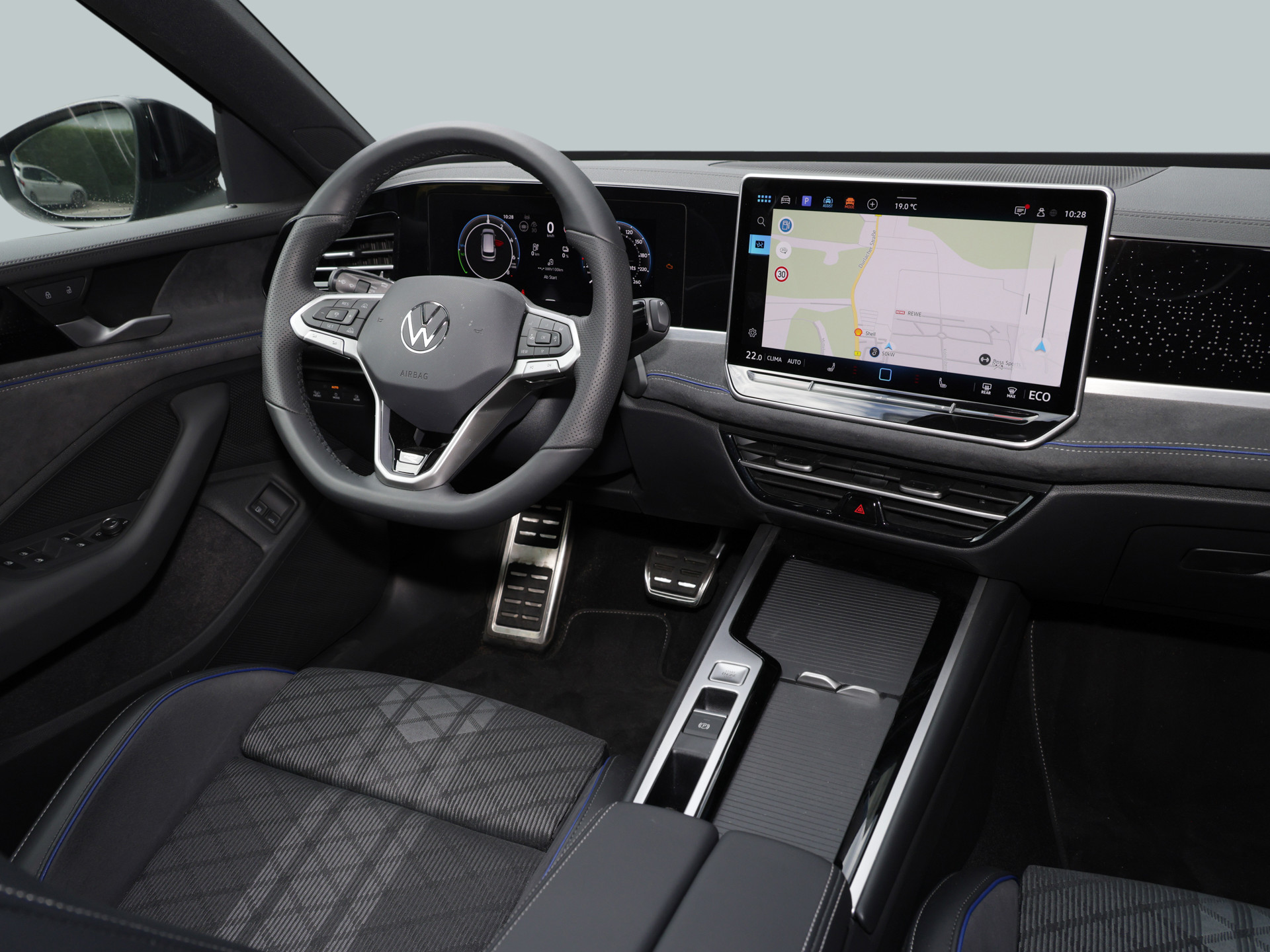 Passat Variant 1.5TSI eHybrid R-LINE +AHK+