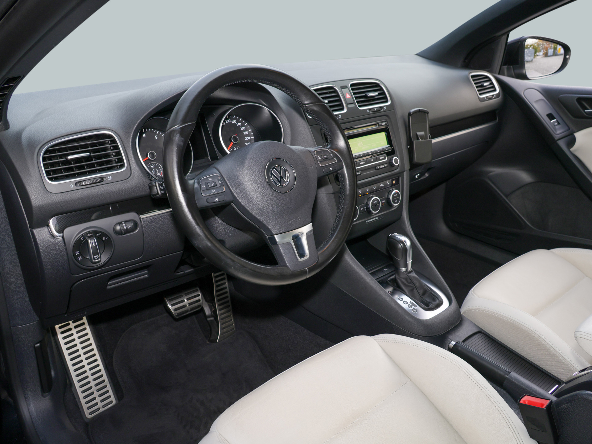 Golf VI Cabriolet 1.4TSI DSG +XENON+LEDER+17ZOLL+