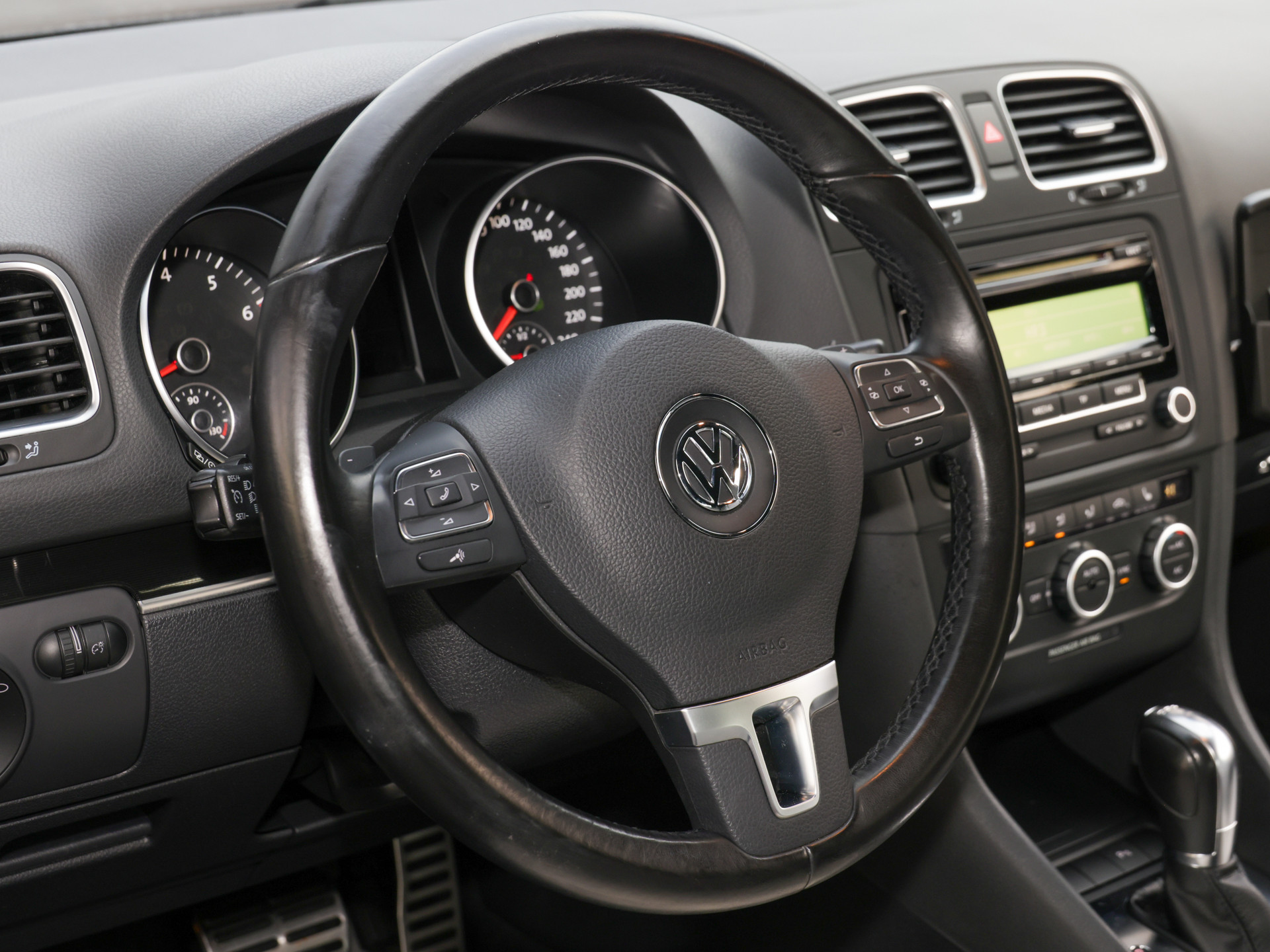 Golf VI Cabriolet 1.4TSI DSG +XENON+LEDER+17ZOLL+