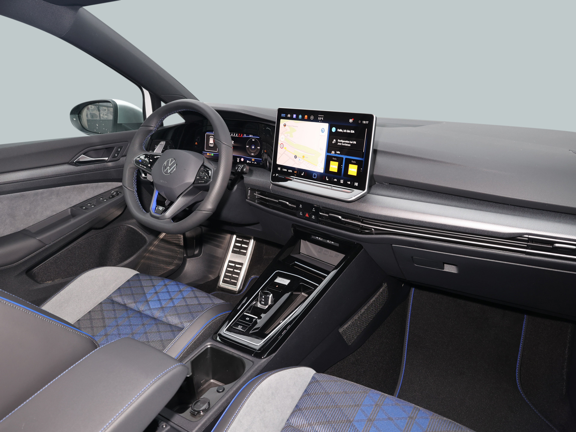 Golf 2.0TSI DSG 4Motion R +19ZOLL+AHK+FREI AB