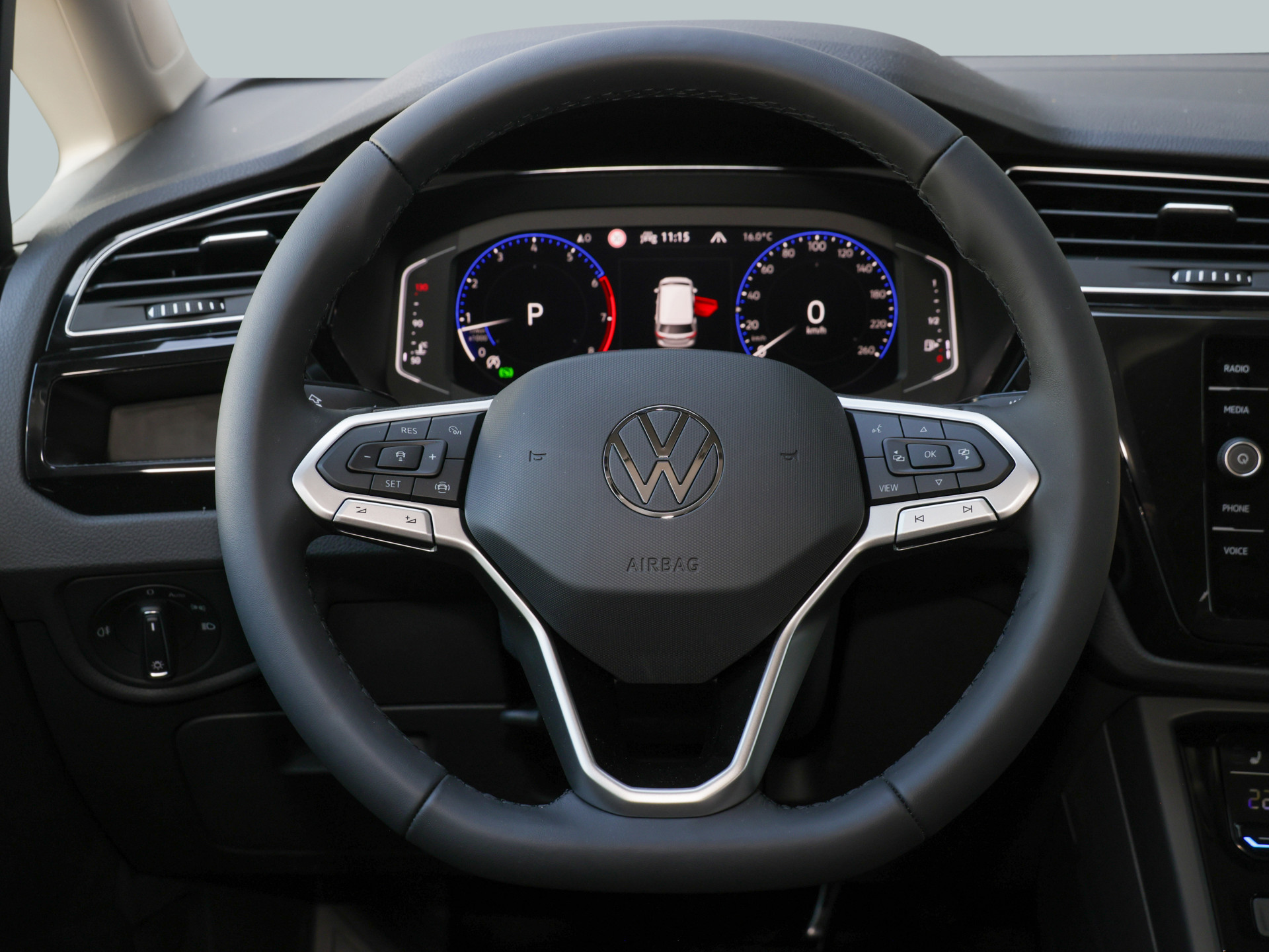 Touran 1.5TSI DSG R-LINE +LED+NAVI+