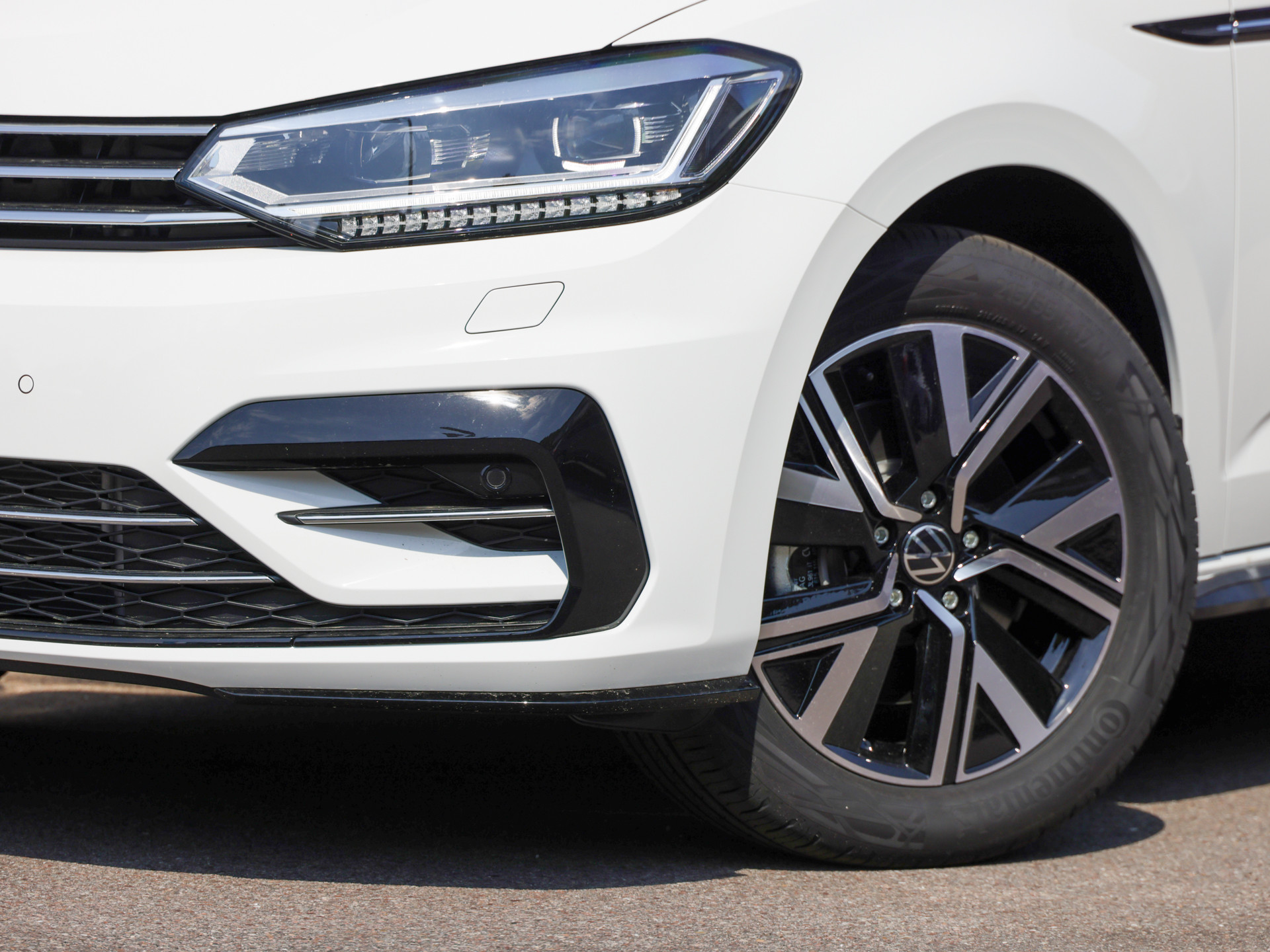 Touran 1.5TSI DSG R-LINE +LED+NAVI+