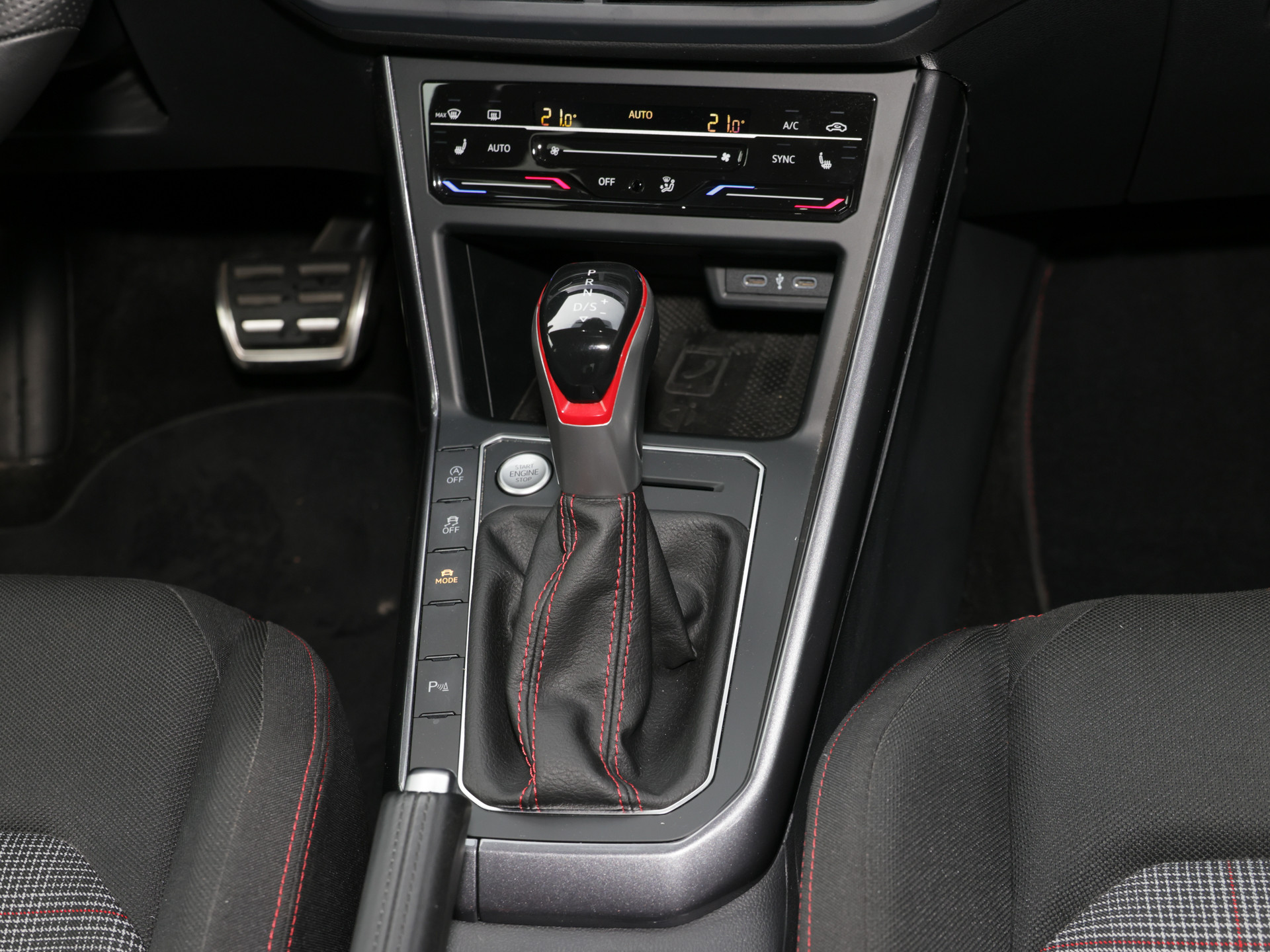 Polo 2.0TSI DSG GTI +CAM+ACC+NAVI+