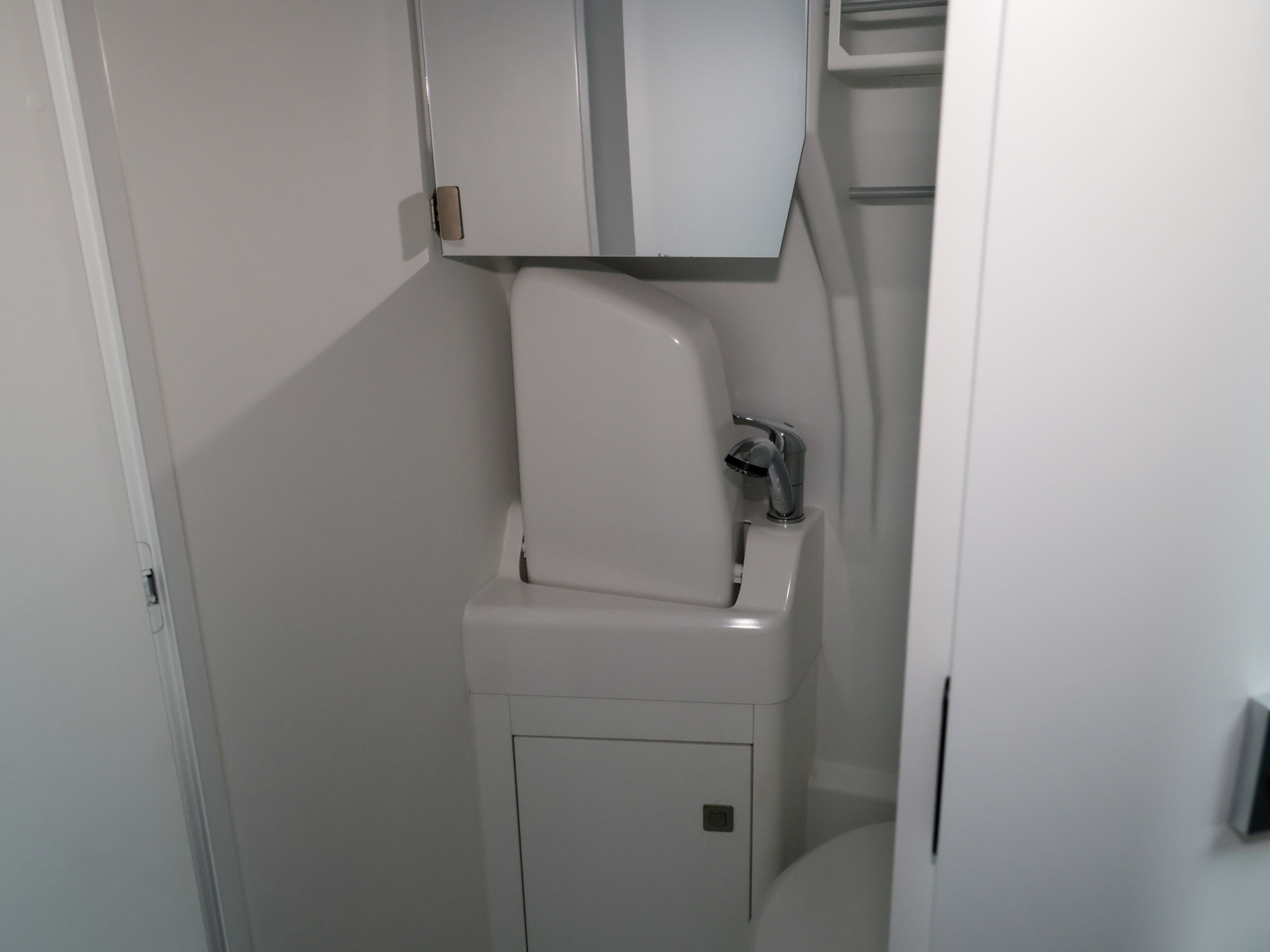 Grand California 600 +SOLAR+NAVI+LED+