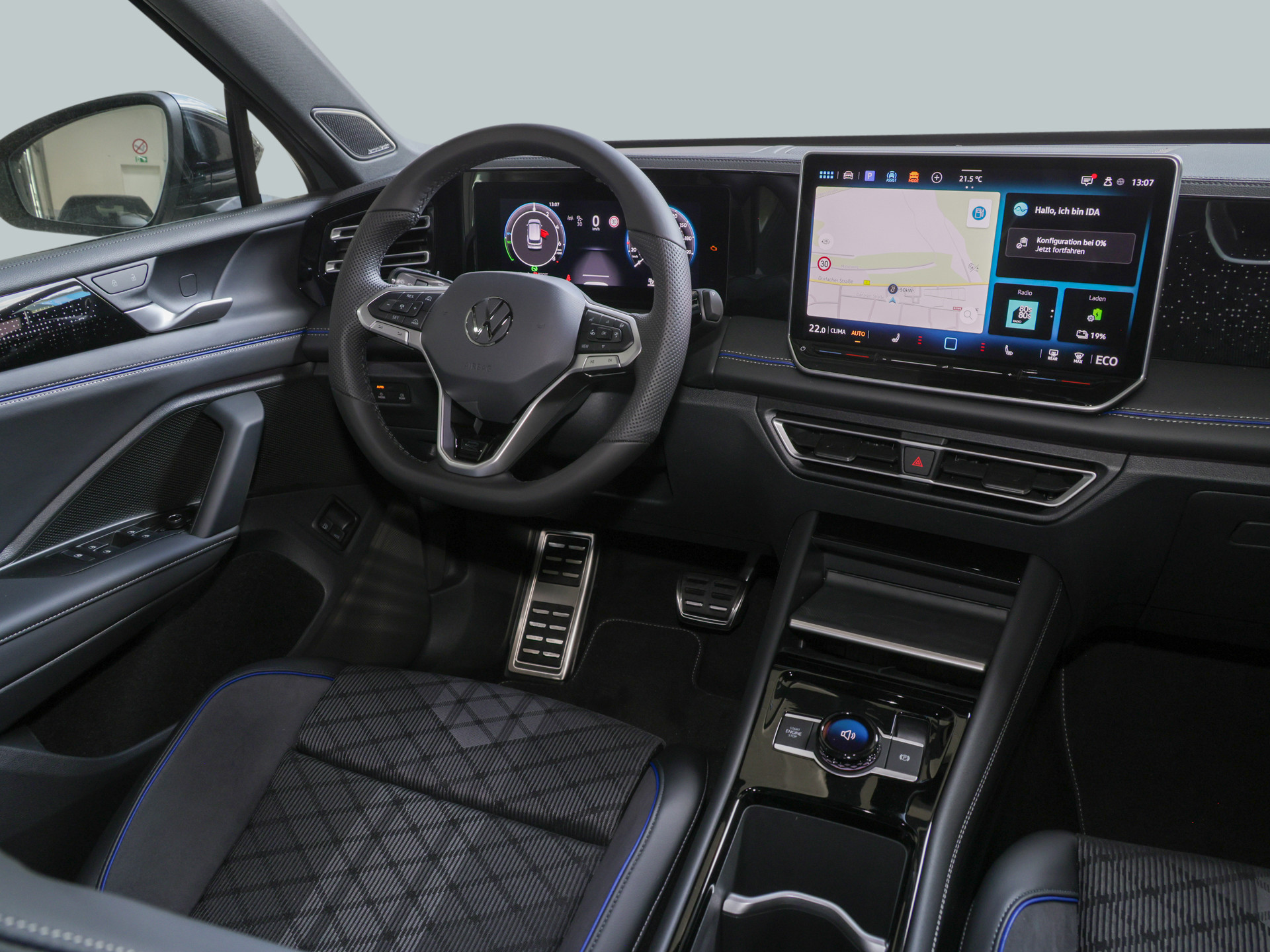 Tiguan 1.5TSI R-LINE+PHEV+AHK+0,5 STEUER+