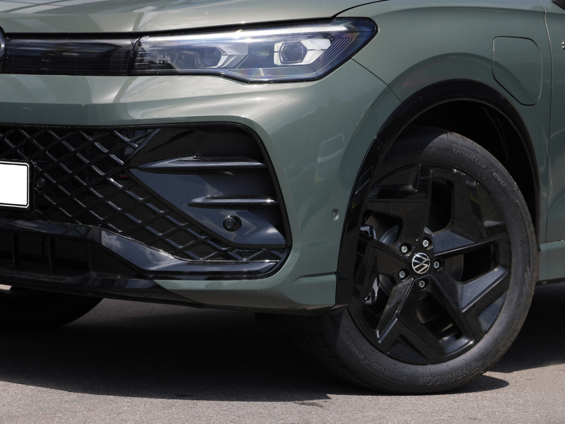 Tiguan 1.5TSI R-LINE+PHEV+AHK+0,5 STEUER+