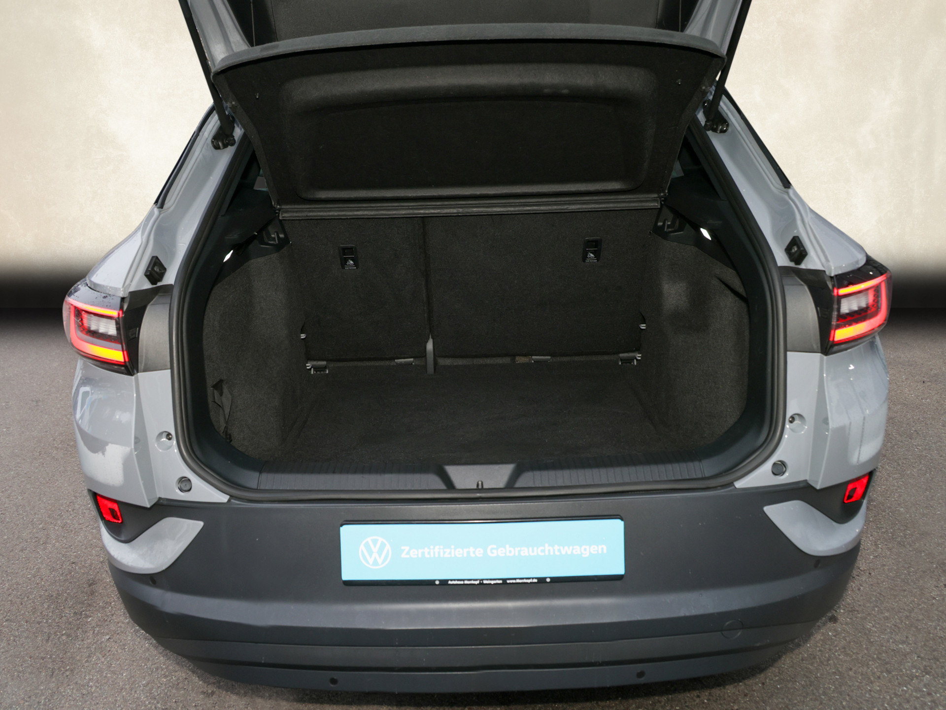 ID.4 Pure +AHK+NAVI+SITZHEIZUNG+