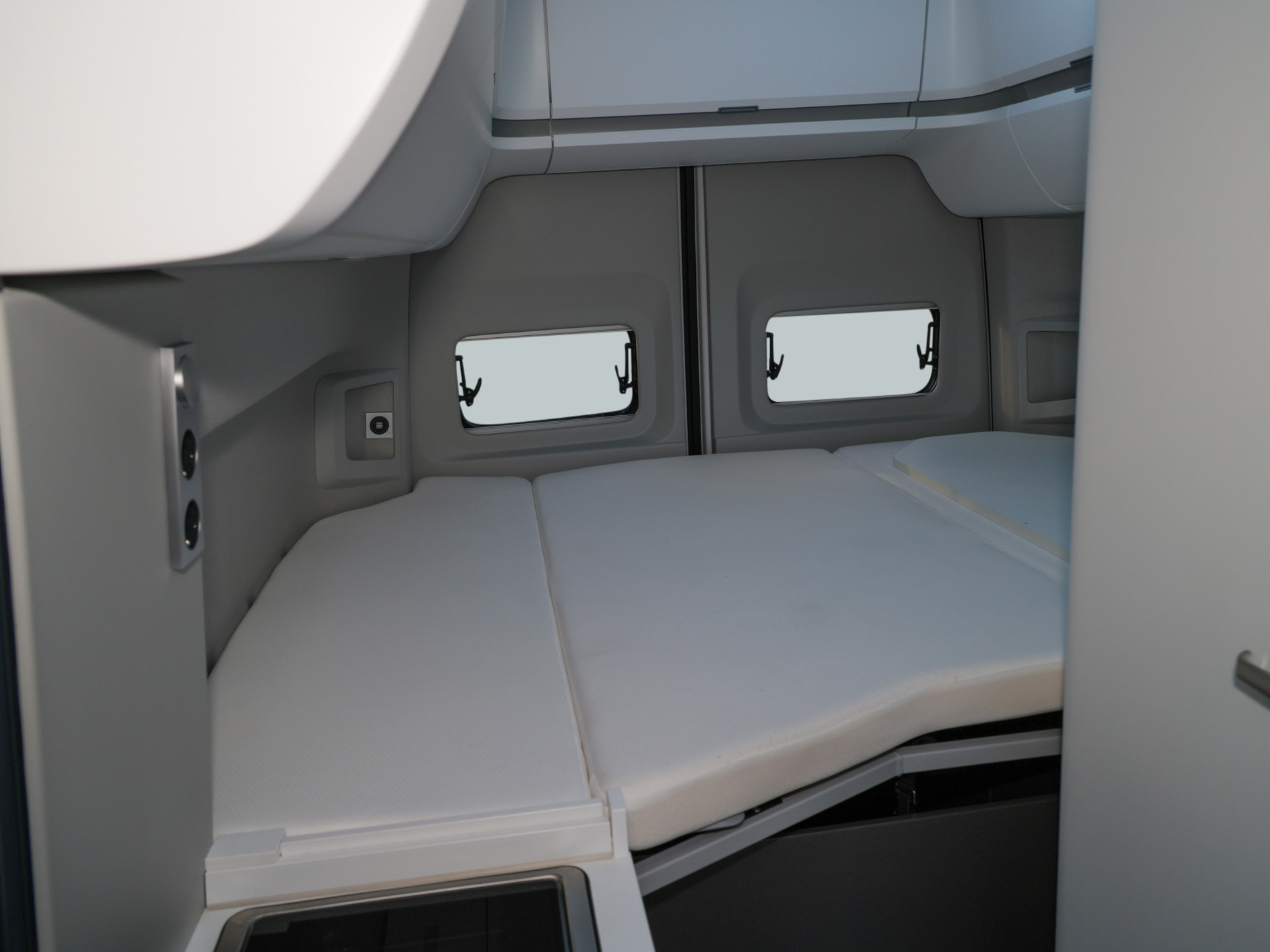 Grand California 600 +LED+DACHBETT+