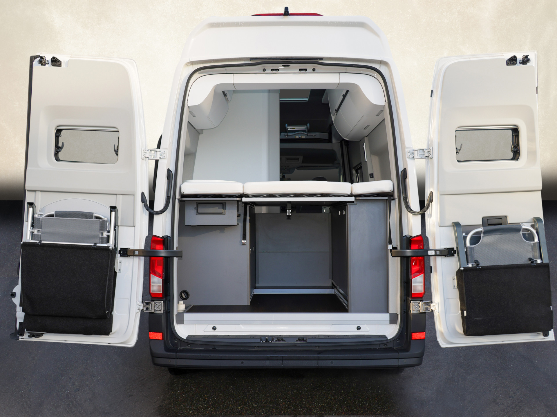 Grand California 600 +LED+DACHBETT+