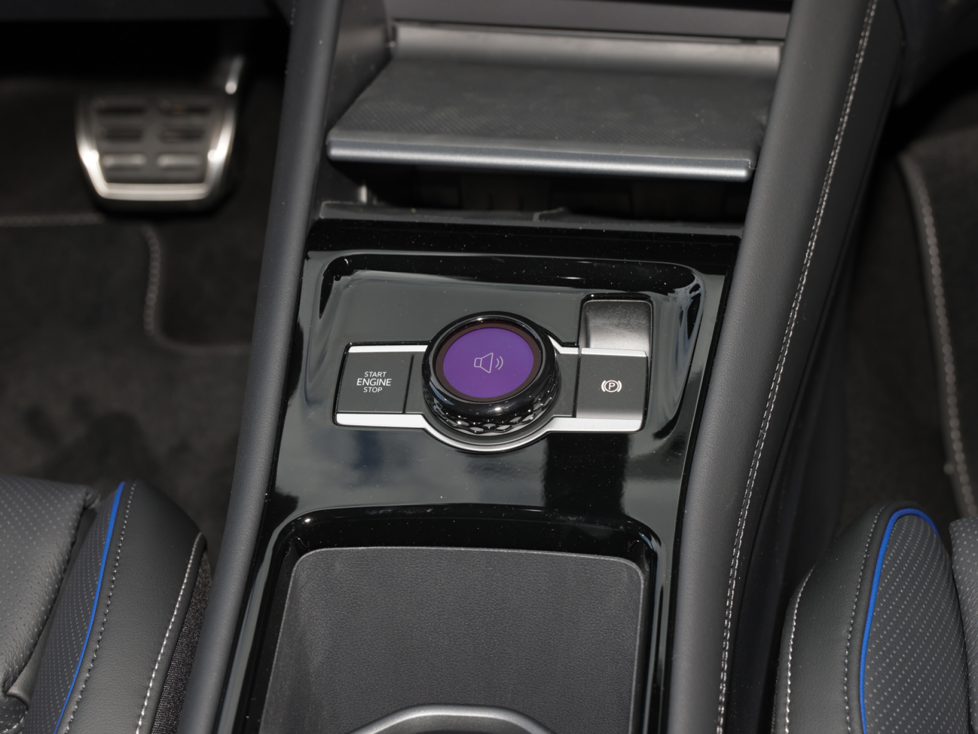 Tayron 2.0TDI DSG R-Line +4MOTION+LEDER+7-SITZER+