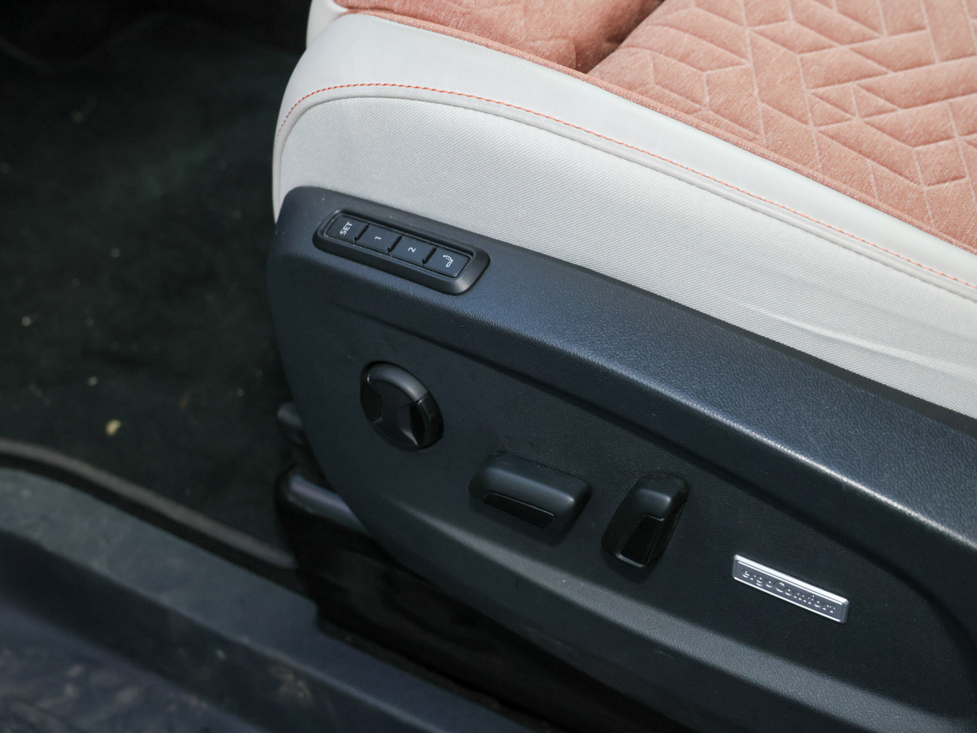 ID.Buzz LR +7-SITZER+NEU 91.575+MAX 460KM