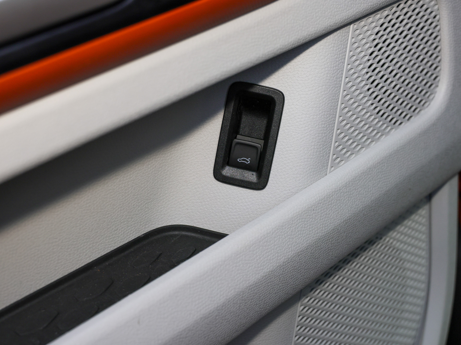 ID.Buzz LR +7-SITZER+NEU 91.575+MAX 460KM