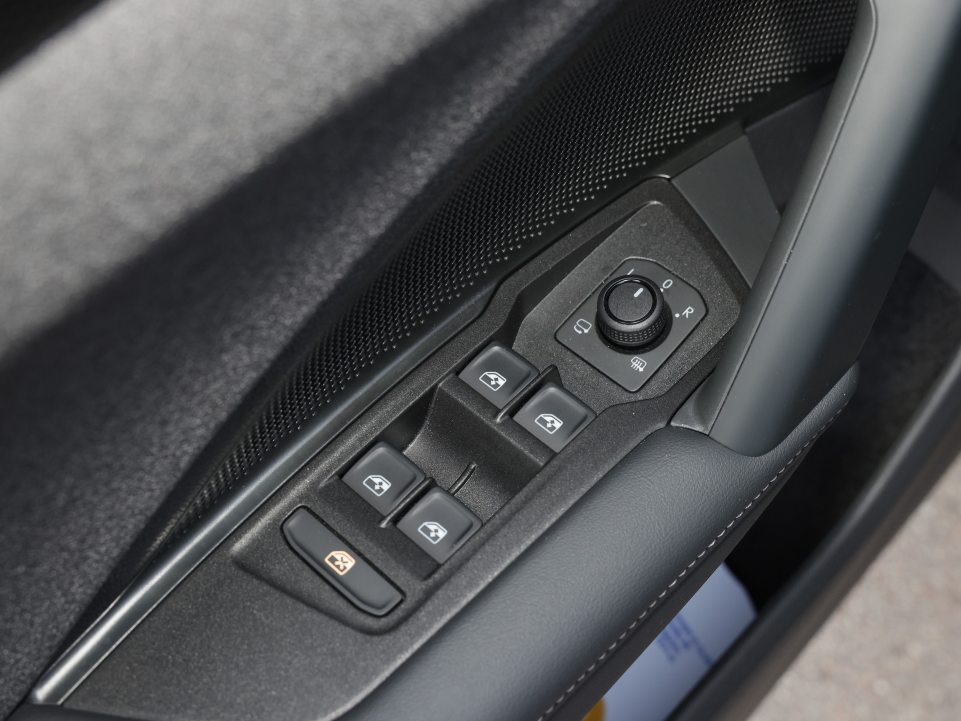 Tiguan 1.5 eTSI +AHK+SH+APP-CONNECT+