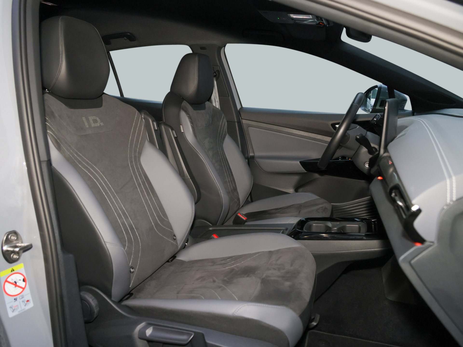 ID.5 Pro NAVI+AHK+ACC+MAX. 529KM+