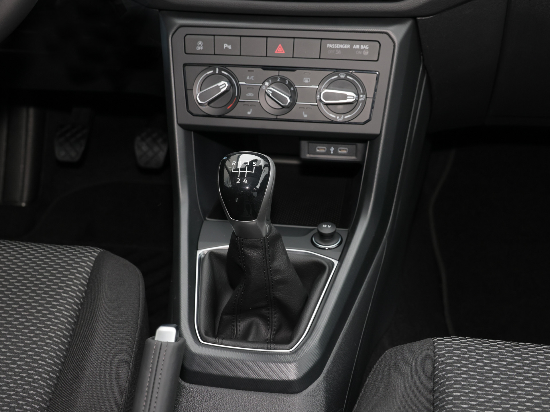 T-Cross 1.0 TSI +SH+APP-CONNECT+4SEASON+