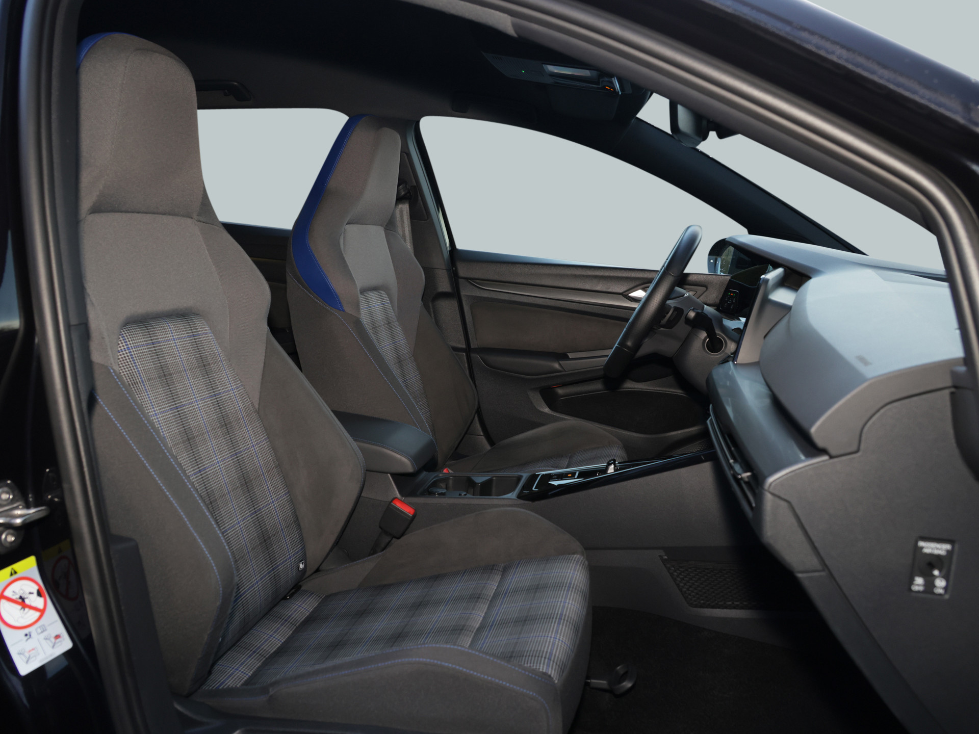 Golf VIII 1.4TSI DSG GTE eHybrid +NAVI+0,5 STEUER+