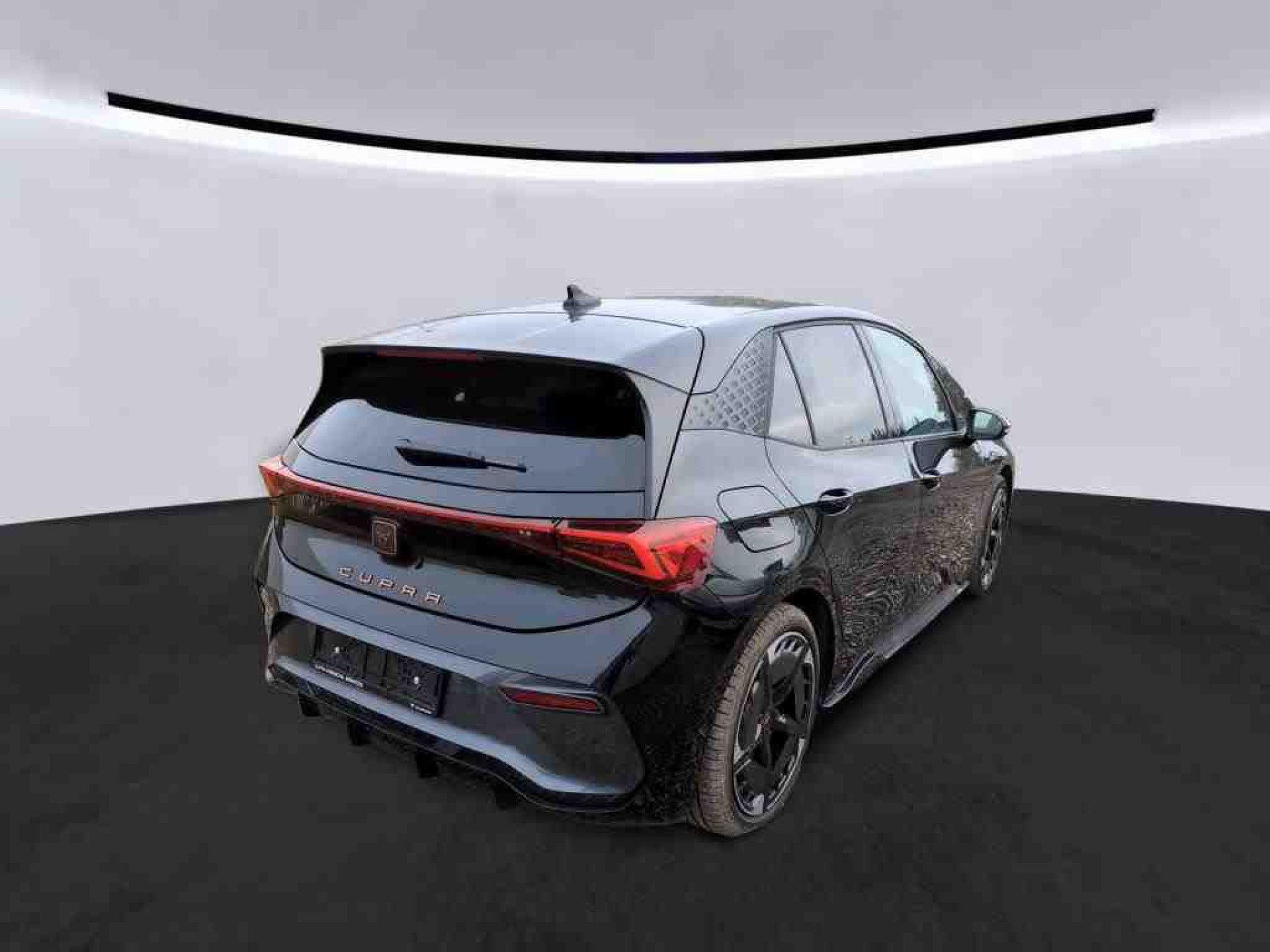 Born WÄRMEPUMPE+MAX 546KM+20 HURRICANE+