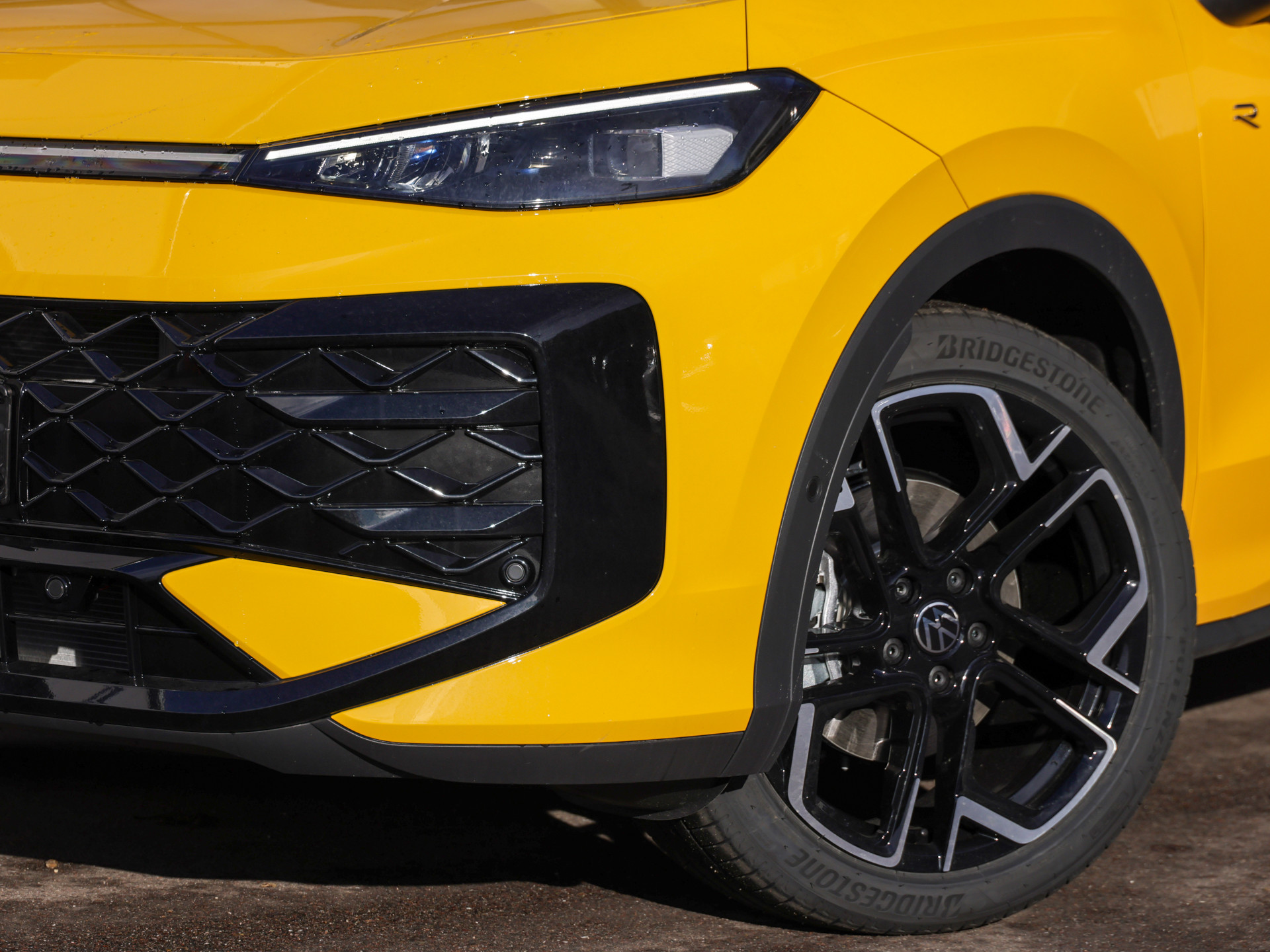 T-Roc 1.5eTSI DSG R-LINE +AHK+19