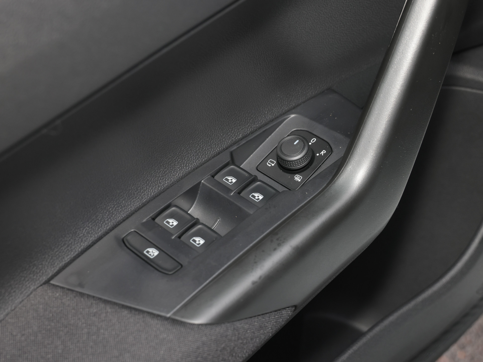 Polo 1.0 +LIFE+APP-CONNECT+LED+