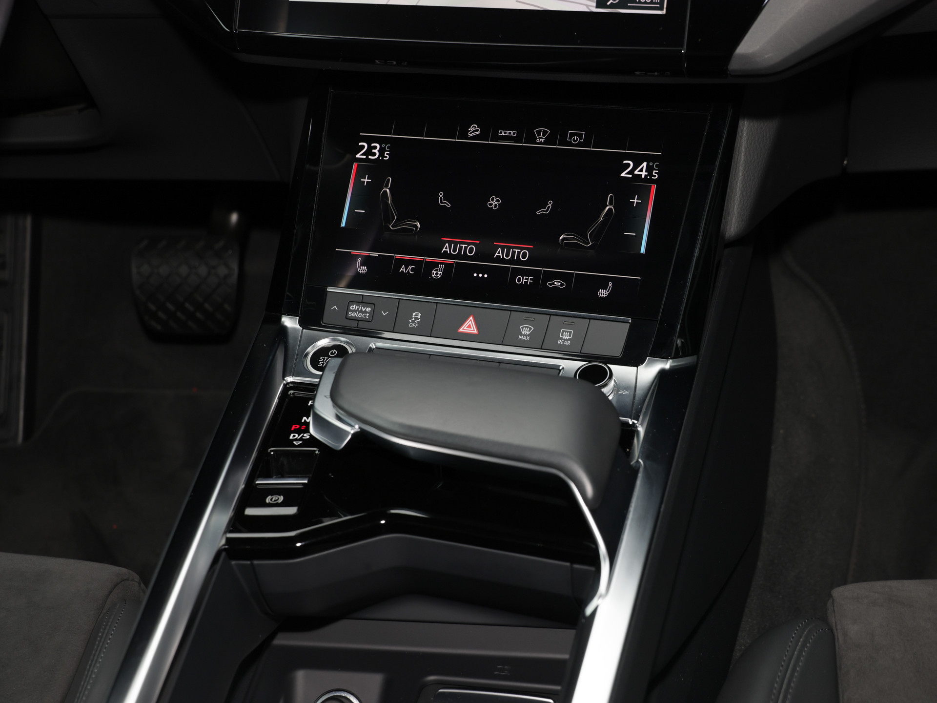 e-tron 50 quattro +S line+AHK+ASSISTENTEN+