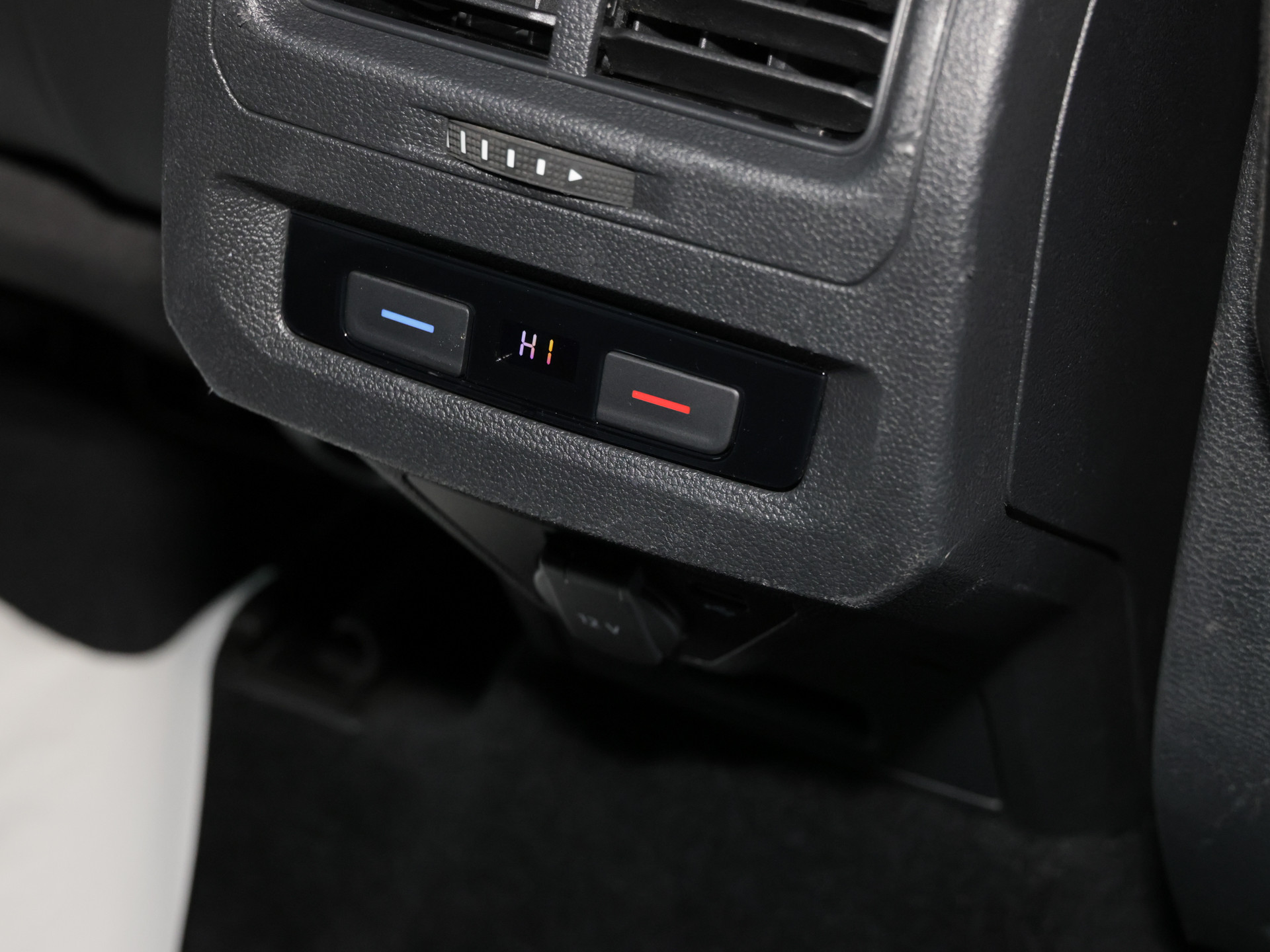 Touran 1.5TSI Highline +AHK+NUR AN GEWERBE