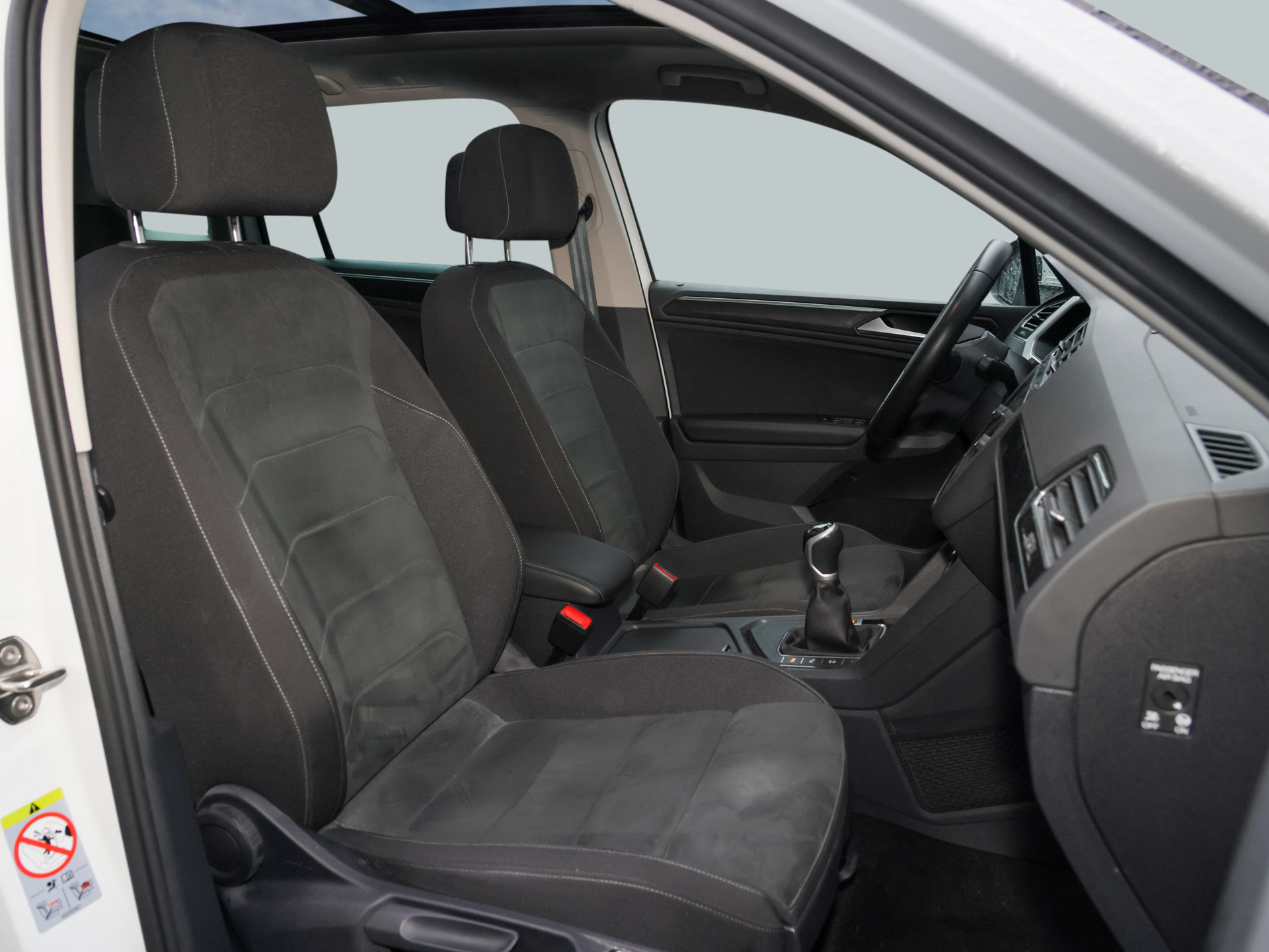 Tiguan 2.0TDI Elegance +ERGO+PANO+REAR-CAM