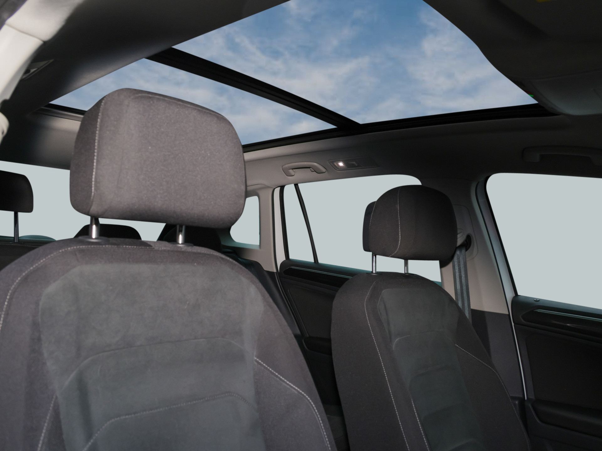 Tiguan 2.0TDI Elegance +ERGO+PANO+REAR-CAM