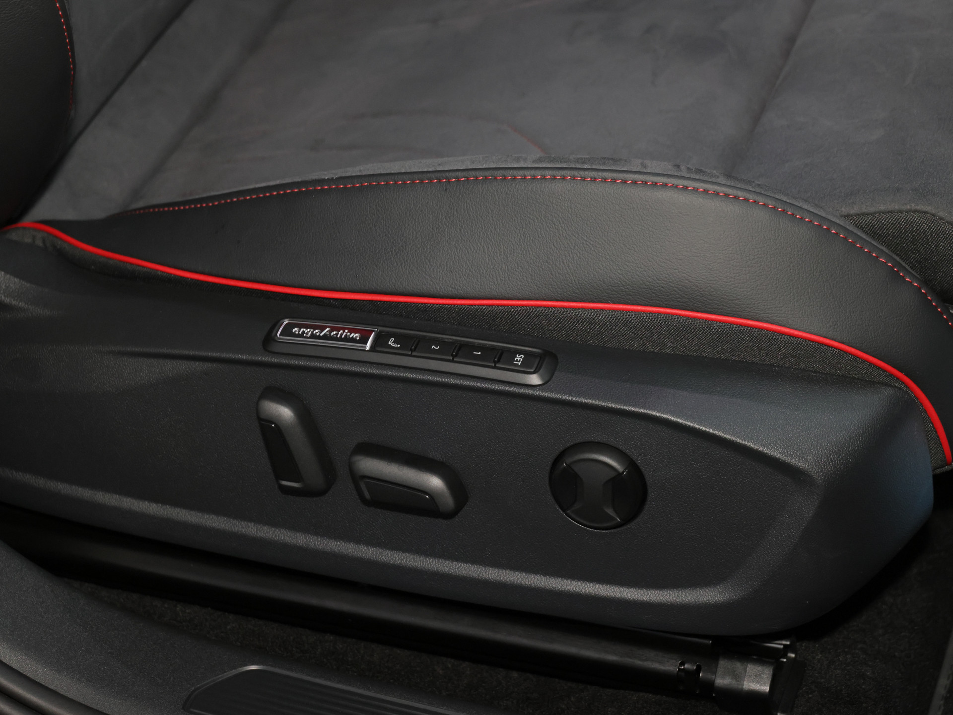 ID.3 GTX +AB 1,49+IQ-DRIVE+MAX:593KM+HARMA