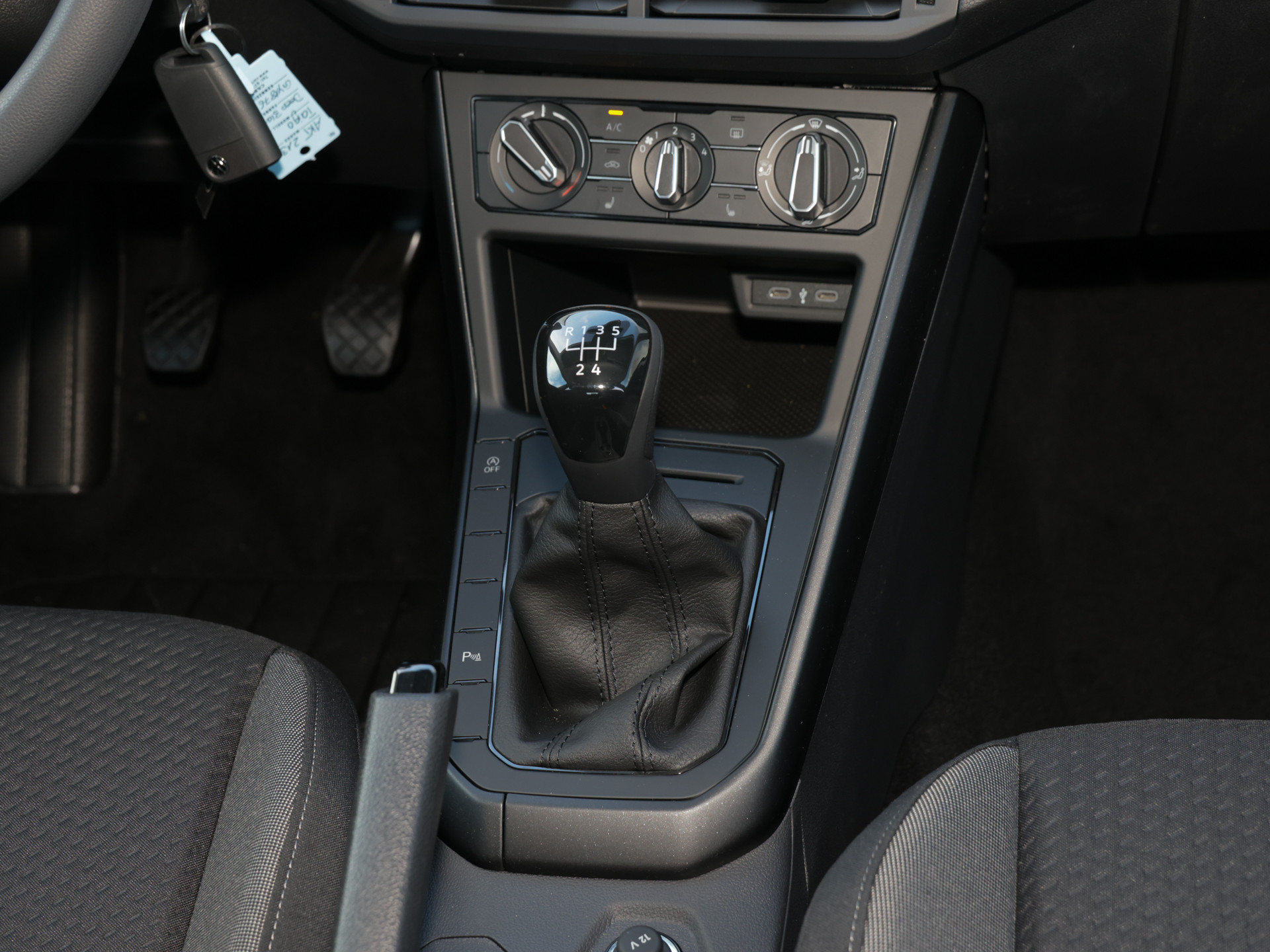 Taigo 1.0TSI 5-Gang +4SEASON+PDC+APP-CONNECT+