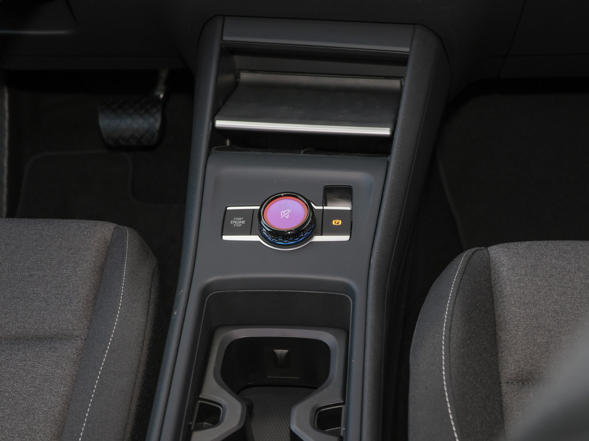 Tiguan 1.5 eTSI +AHK+APPCONNECT+4SEASON+