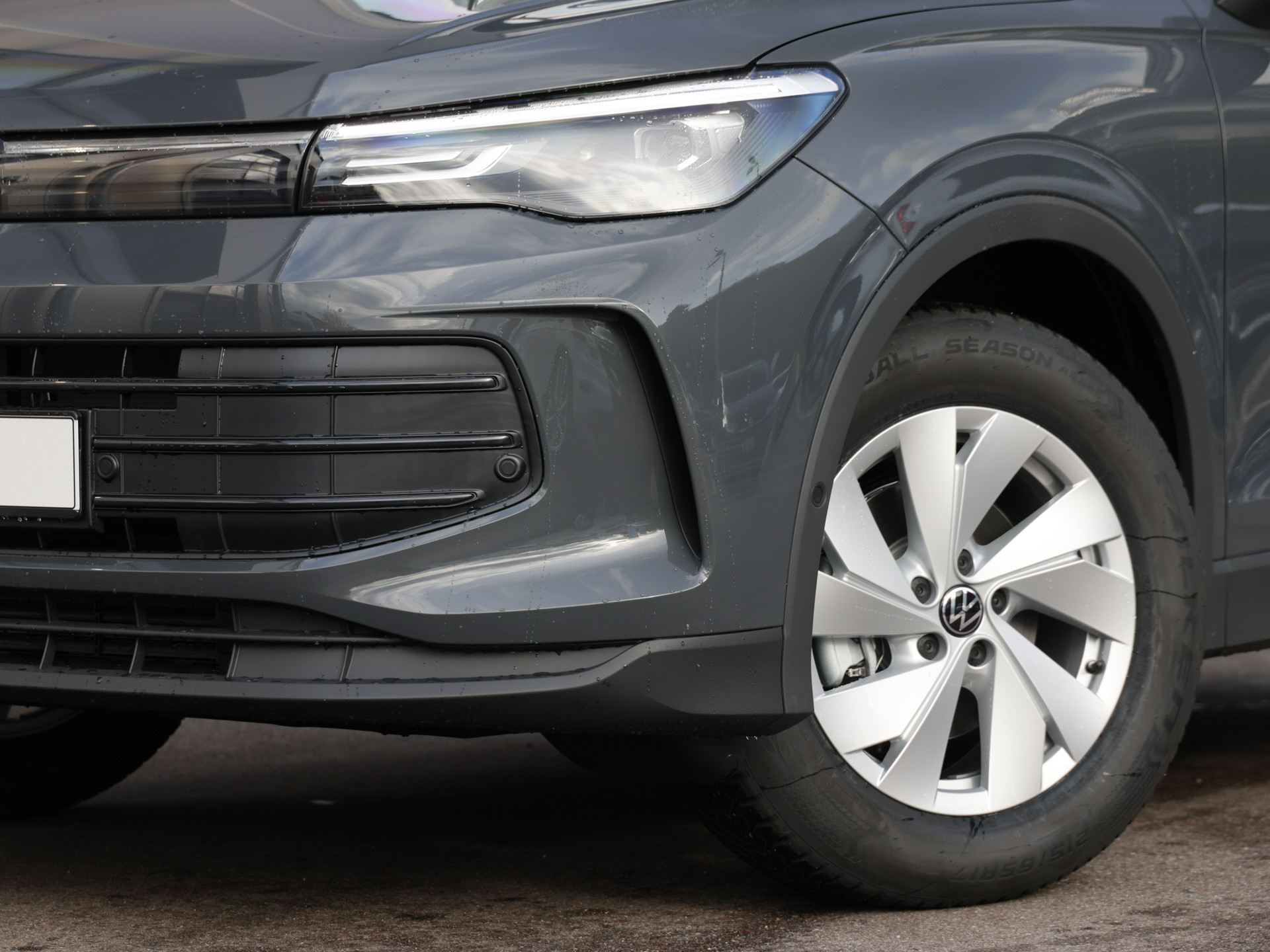 Tiguan 1.5 eTSI +AHK+APPCONNECT+4SEASON+