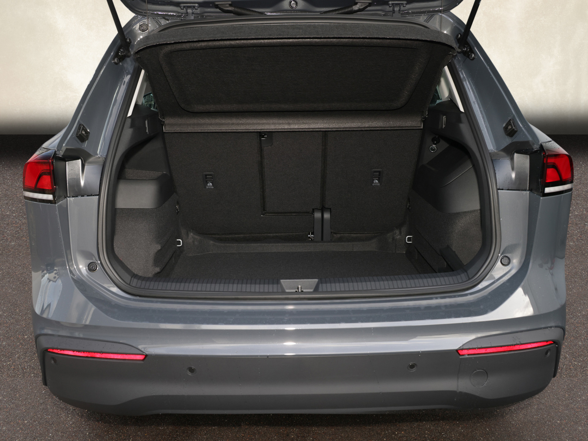 Tiguan 1.5 eTSI +AHK+APPCONNECT+4SEASON+