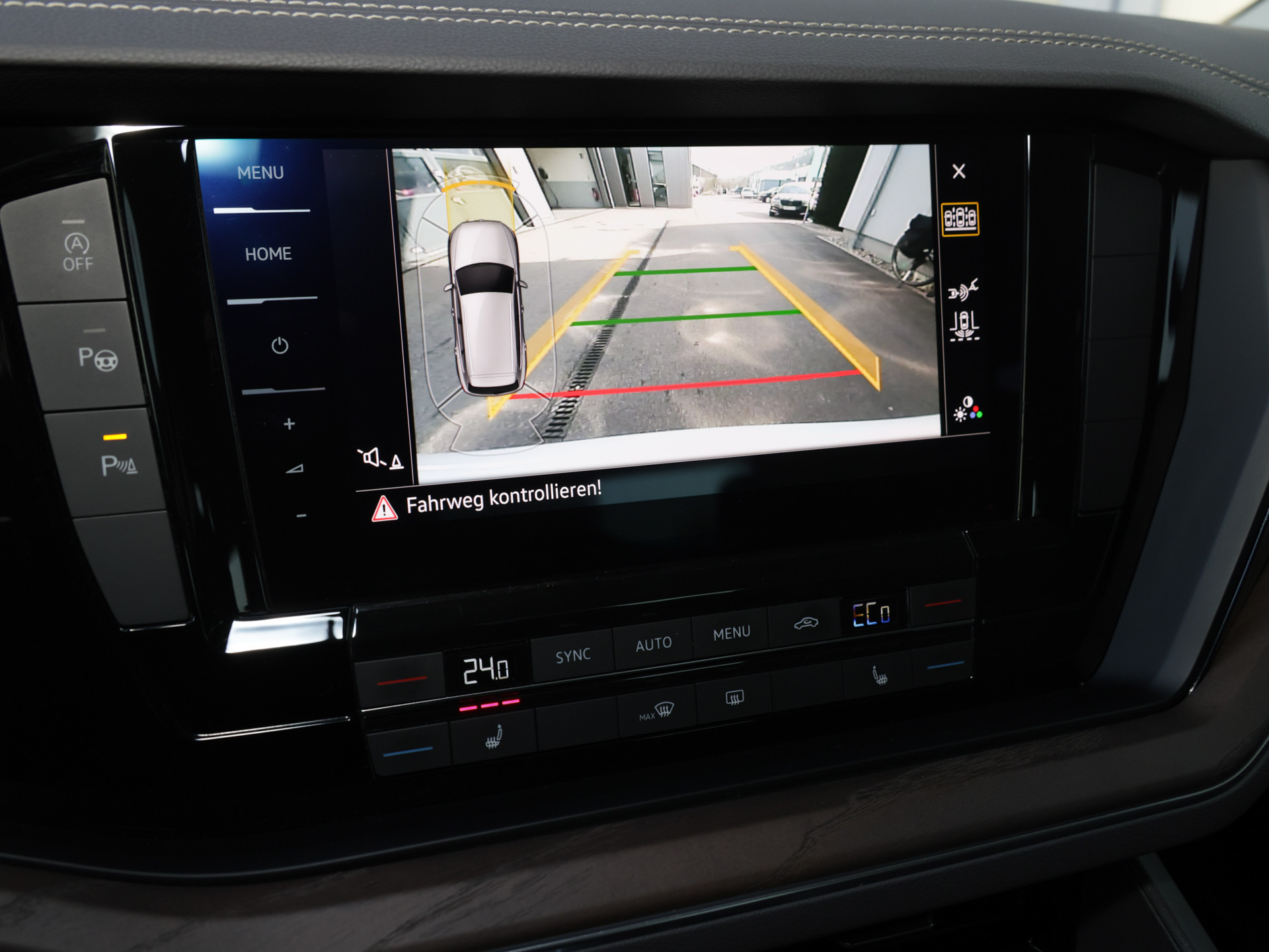 Touareg 3.0TDI Atmosphere +LEDER+ERGO+ACC+