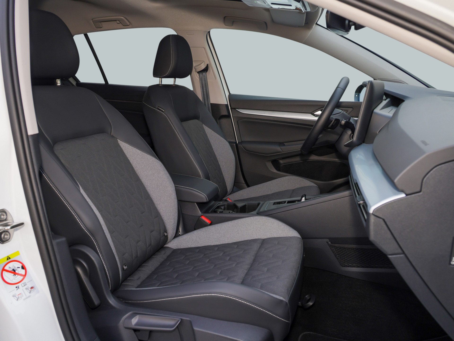 Golf VIII 2.0TDI DSG GOAL +AHK+PANO+4SEASON+