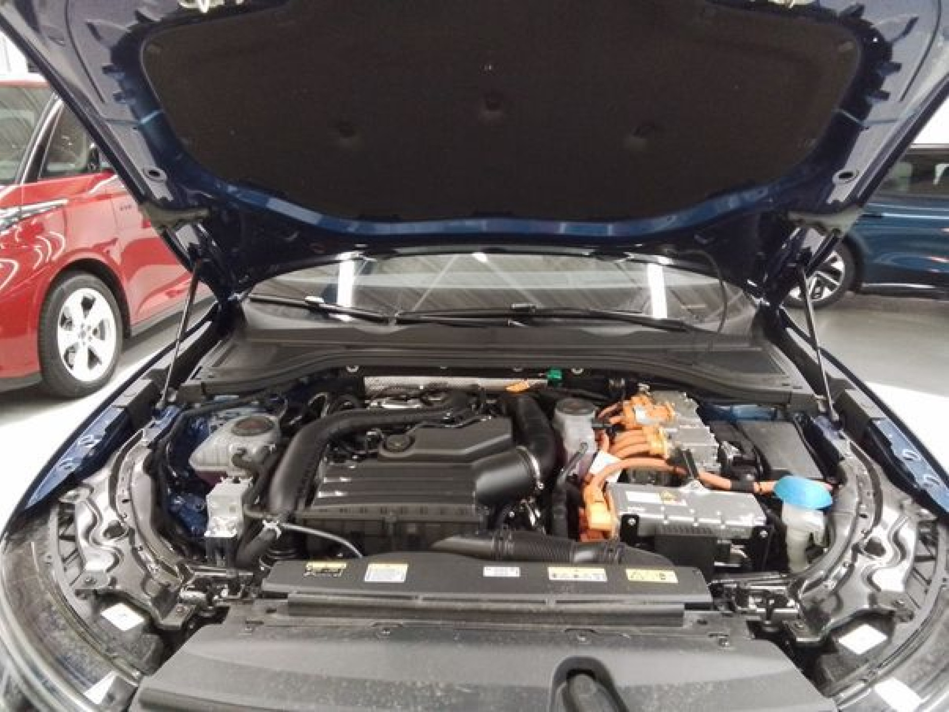 Passat 1.5TSI eHybrid R-LINE +LEDER+AHK+