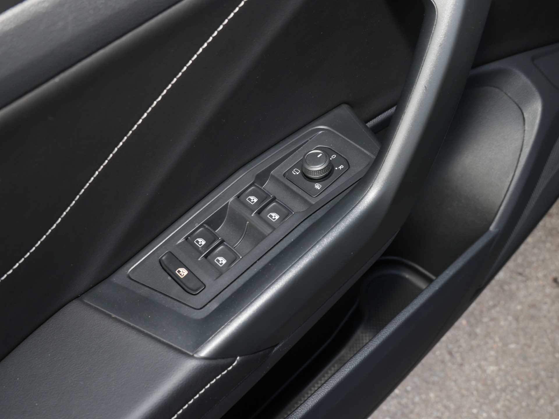 T-Roc 2.0TDI DSG Style +AHK+REAR-CAM+