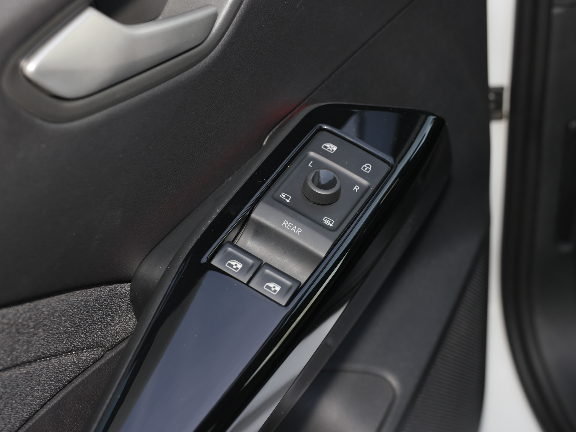 ID.3 Pro +REAR-CAM+4SEASON+MAX 424KM+