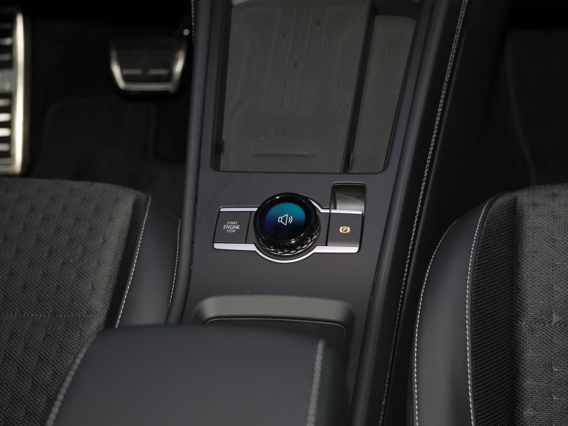 T-Roc 1.5eTSI R-Line +4SEASON+